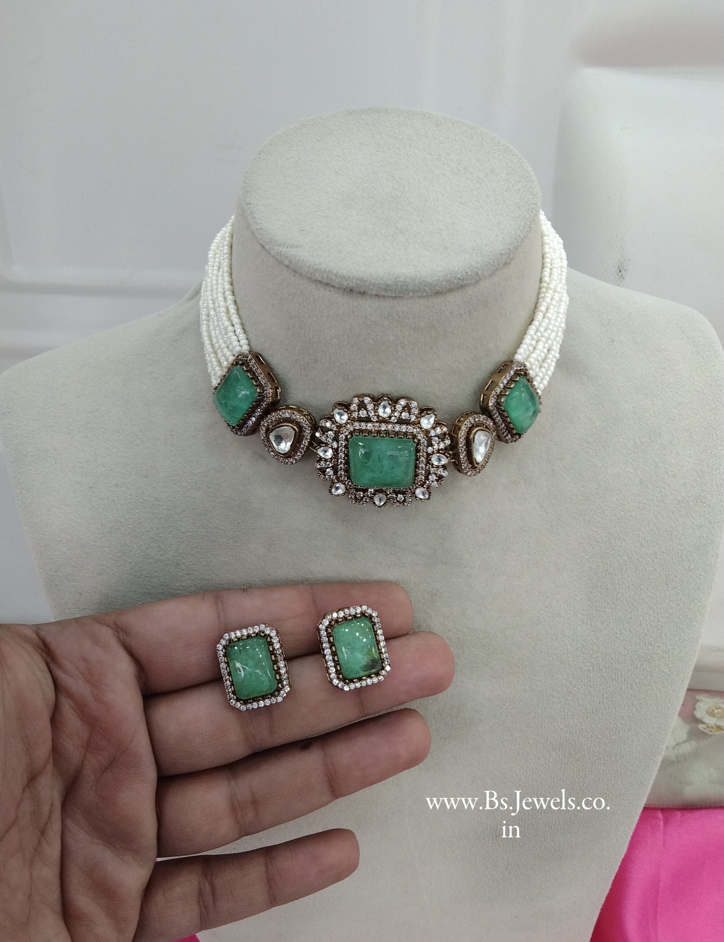 Sage Green Moissanite Kundan Victorian Choker Jewellery Sunita Set