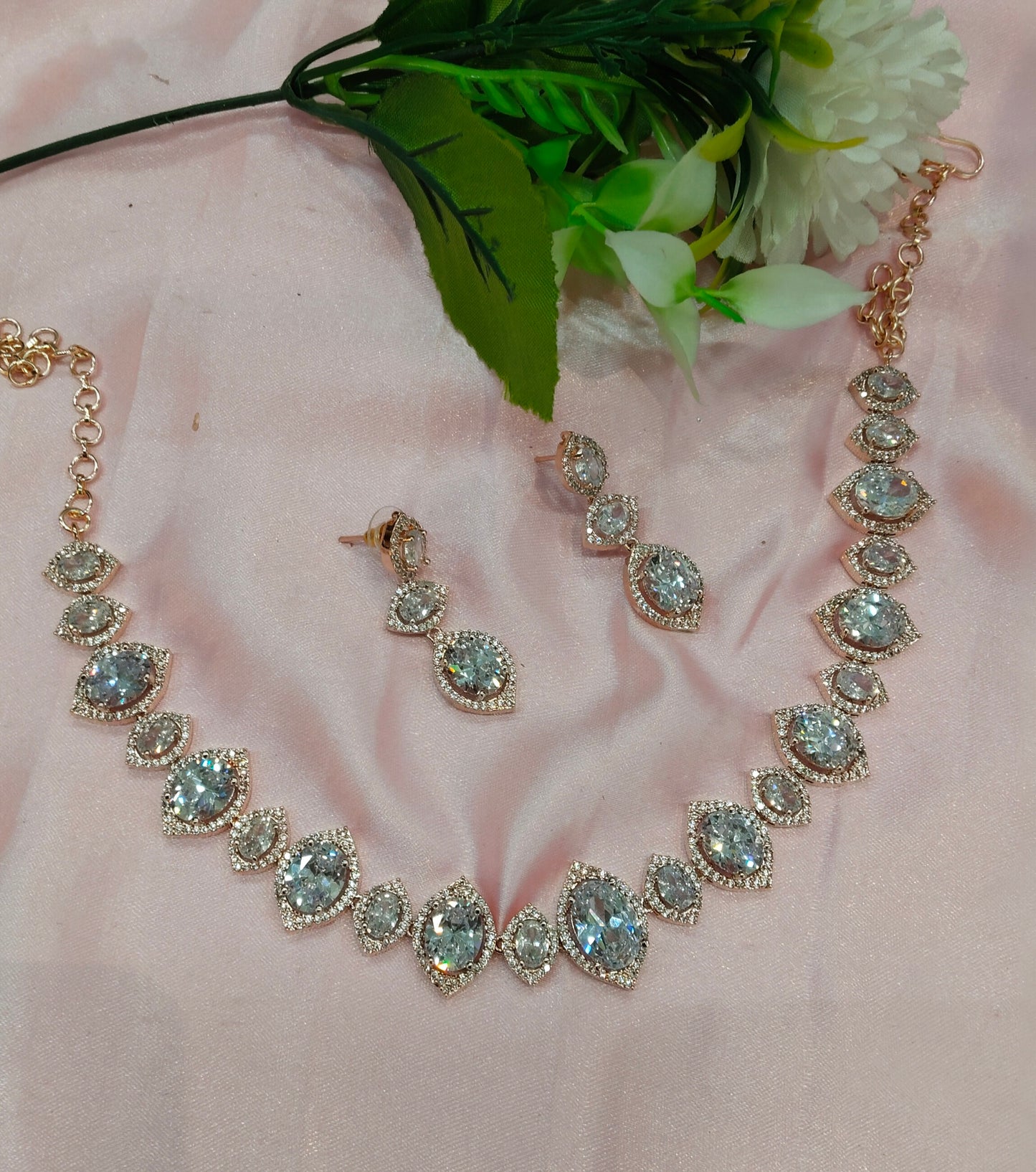 White Rose CZ Necklace Jewellery Tkker Set