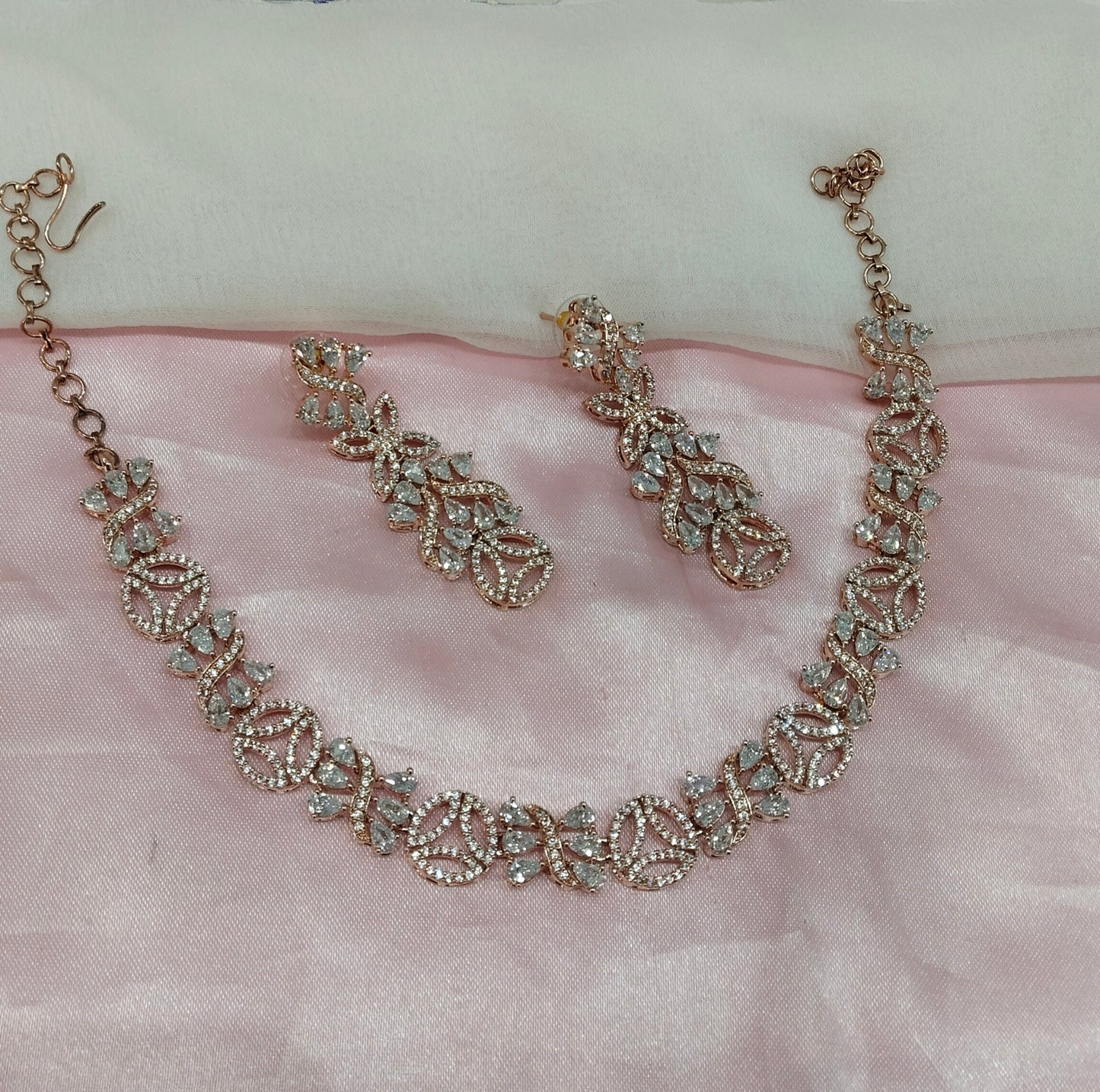 White Rose CZ Necklace Jewellery Ten Modi Set
