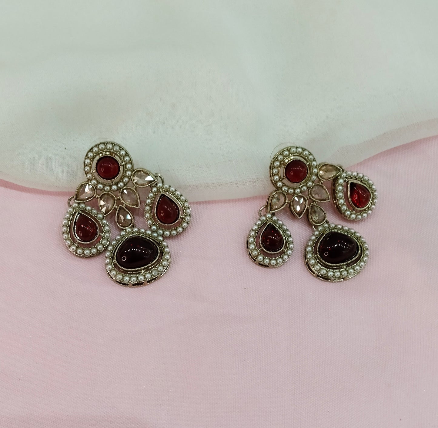 Maroon Antique Gold Bollywood Earrings Global Set