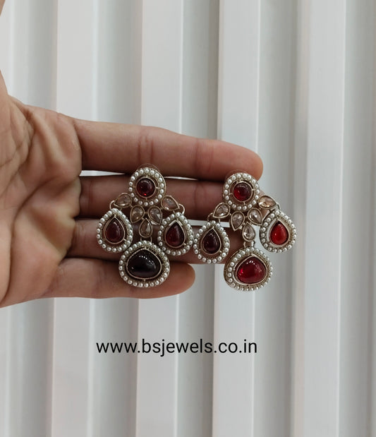 Maroon Antique Gold Bollywood Earrings Global Set