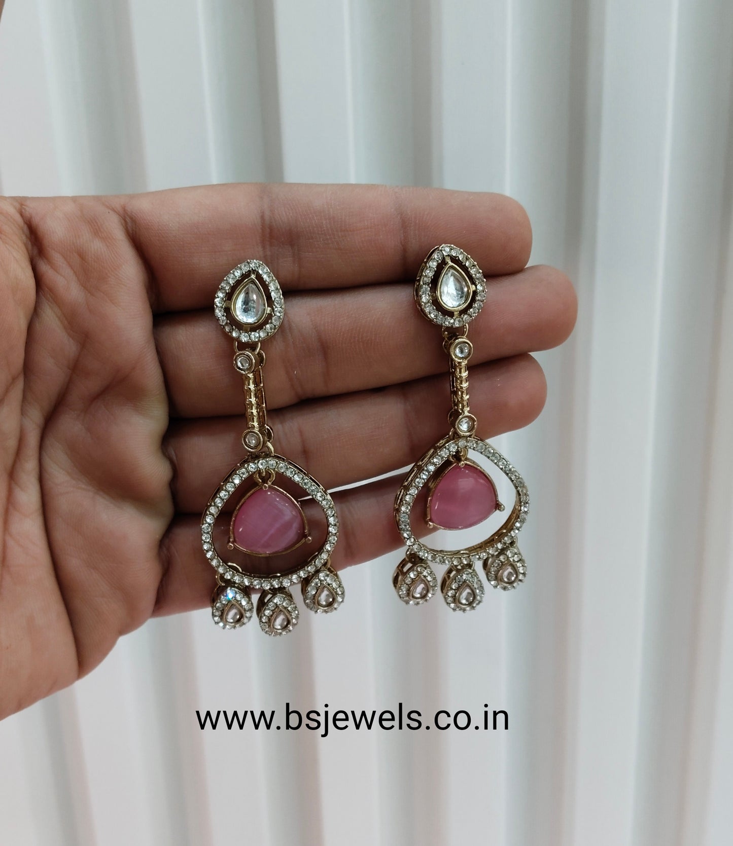 Pink Antique Gold Omna Earrings Set