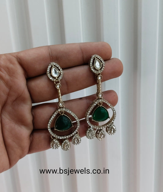 Green Antique Gold Omna Earrings Set