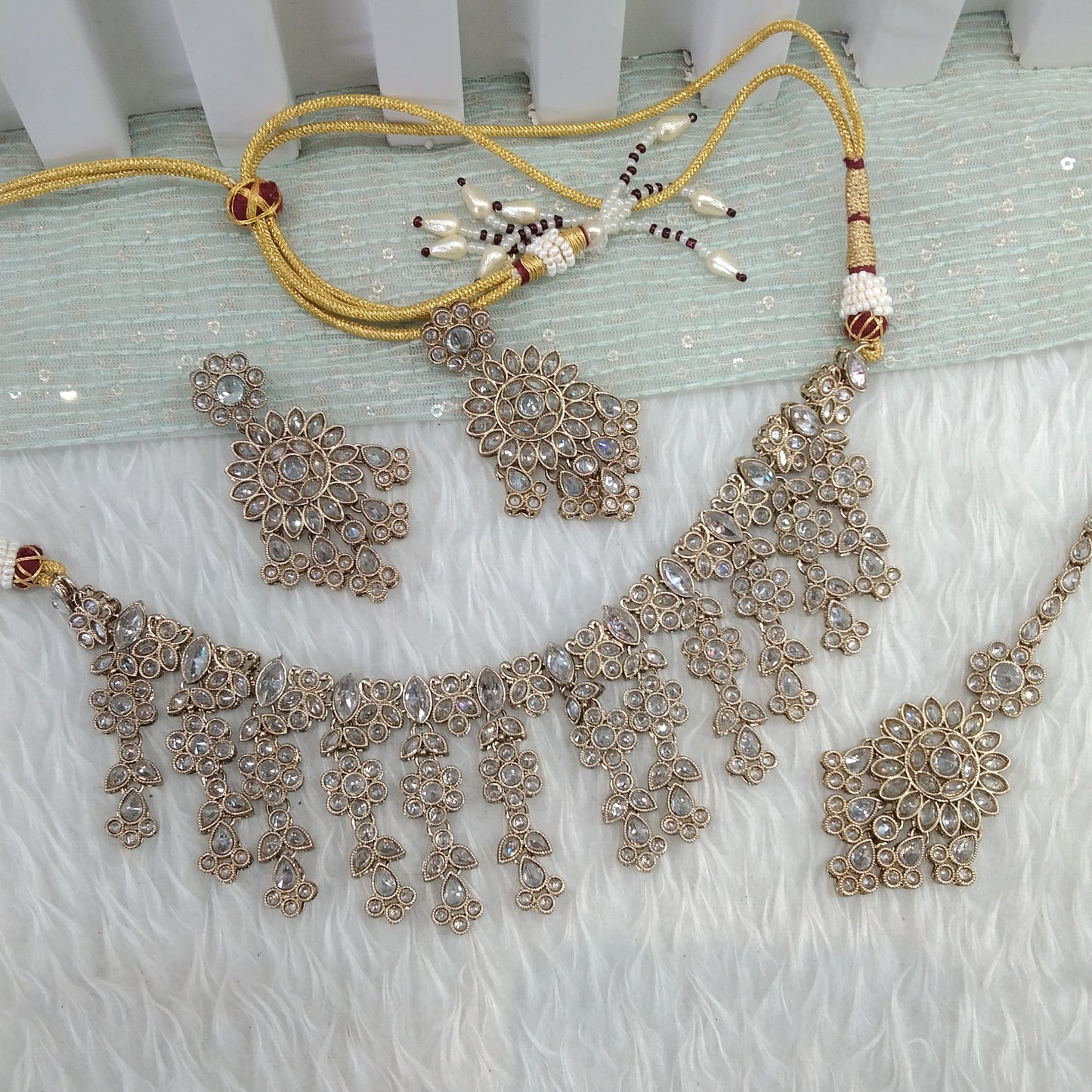 Antique White Champagne Stone Necklace Jewellery Jagat Set