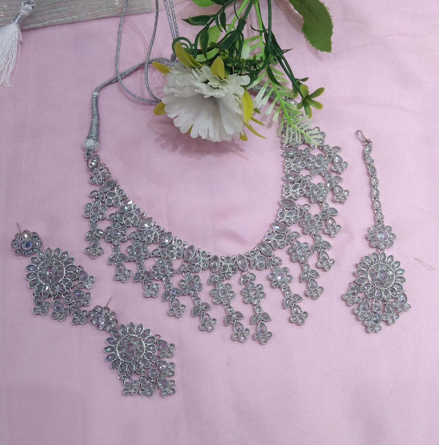 Silver White Champagne Stone Necklace Jewellery Jagat Set