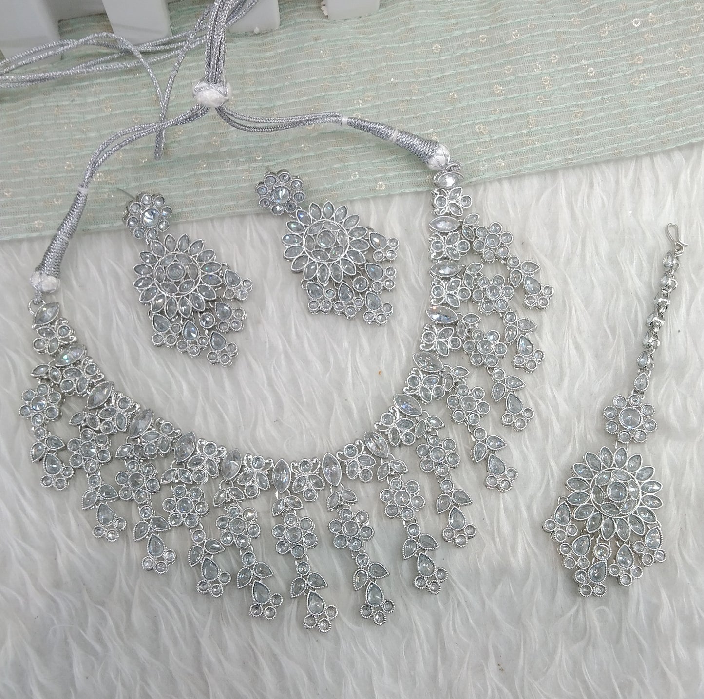 Silver White Champagne Stone Necklace Jewellery Jagat Set