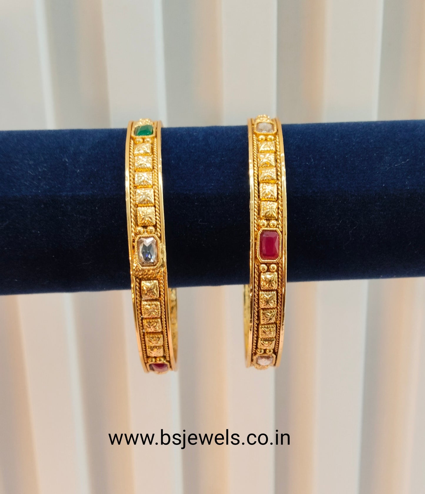 2.6 Size bangles jewelry /Traditional bollywood jewelry/Ruby Green Gold bangles