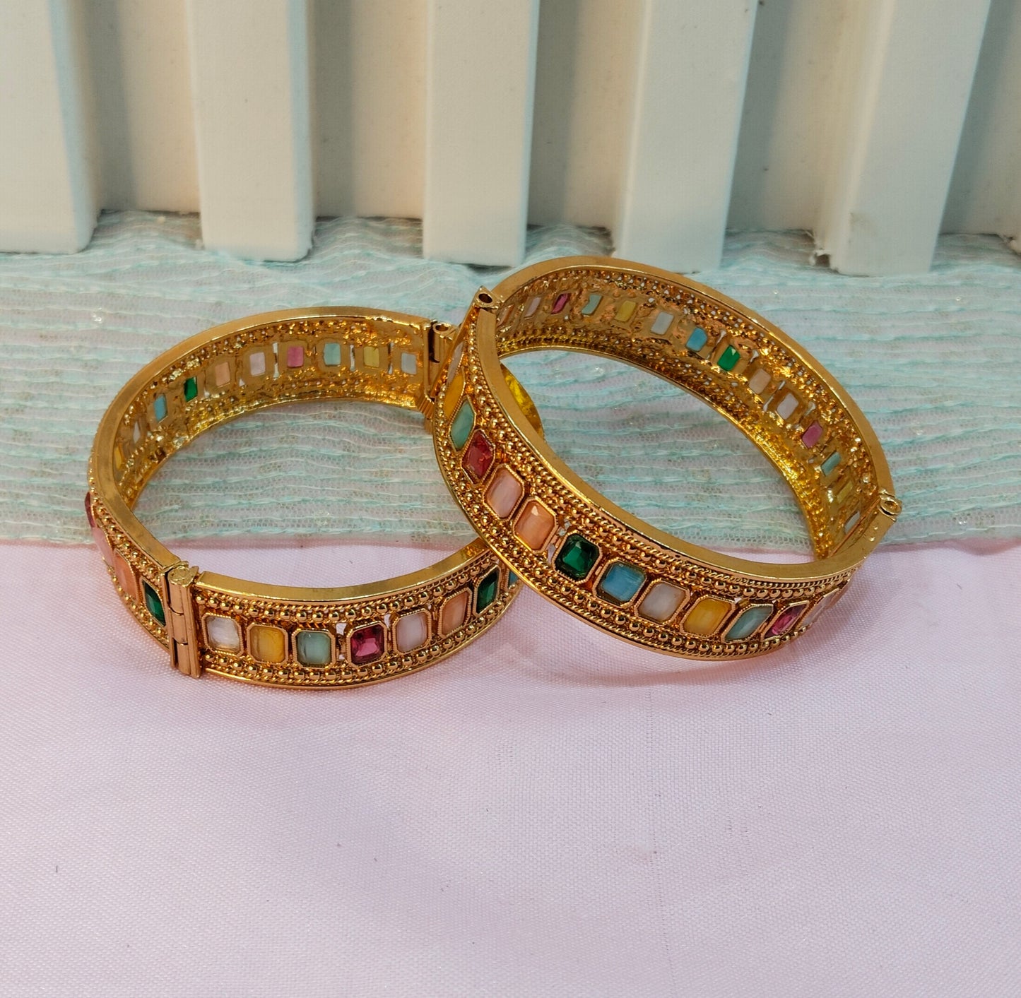 2.6 Size bangles jewelry /Traditional bollywood jewelry/Multi Color Screw Gold bangles