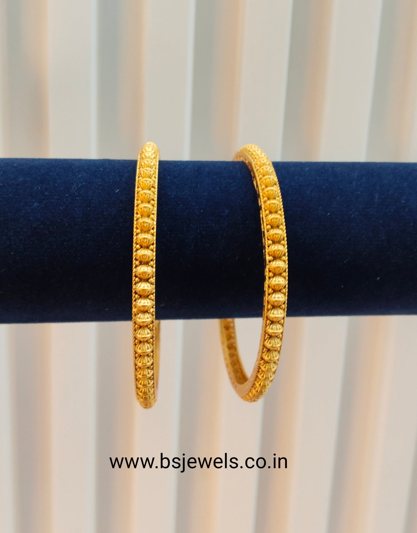 2.6 Size bangles jewelry /Traditional bollywood jewelry/ Gold bangles