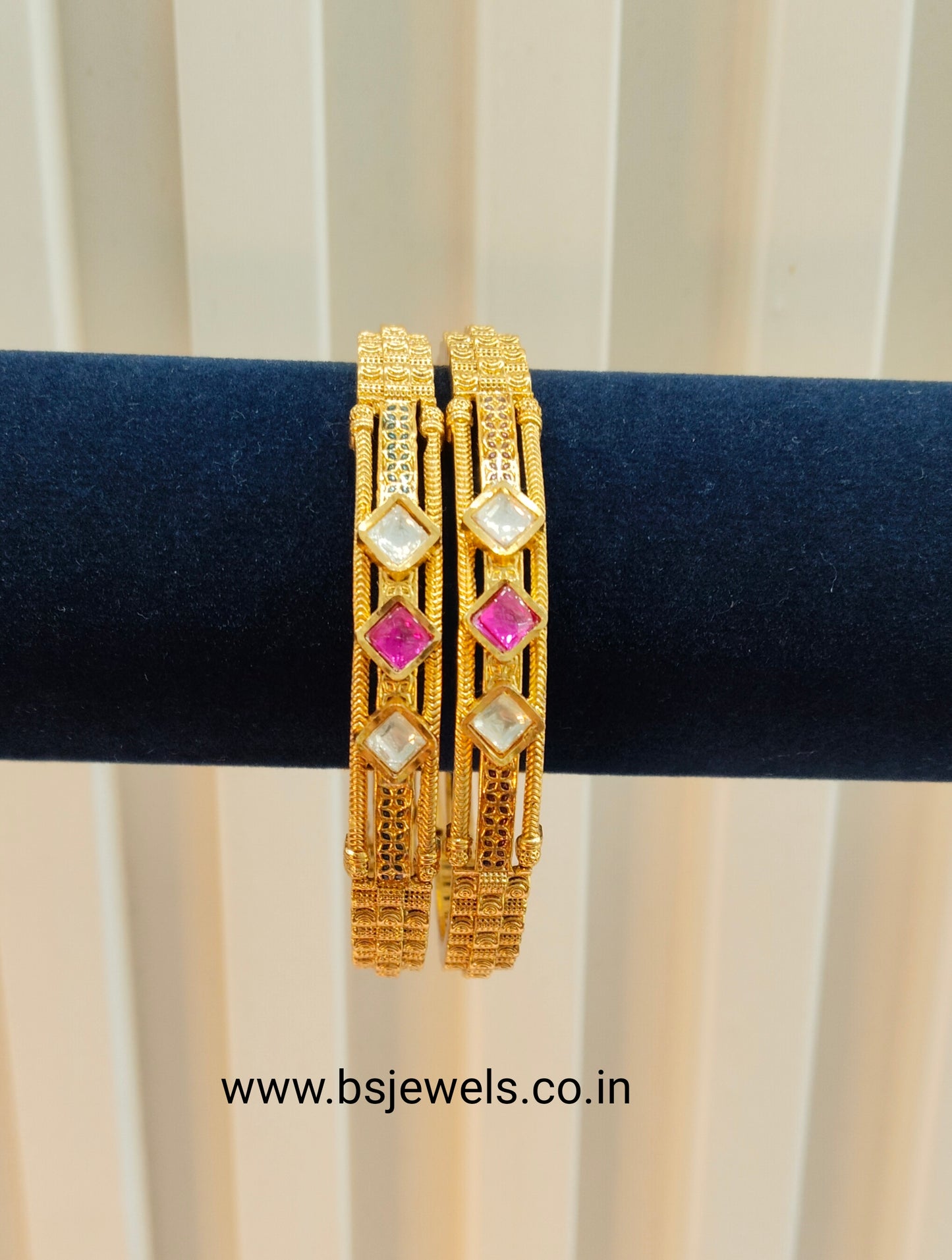 2.6 Size bangles jewelry /Traditional bollywood jewelry/Ruby Gold bangles
