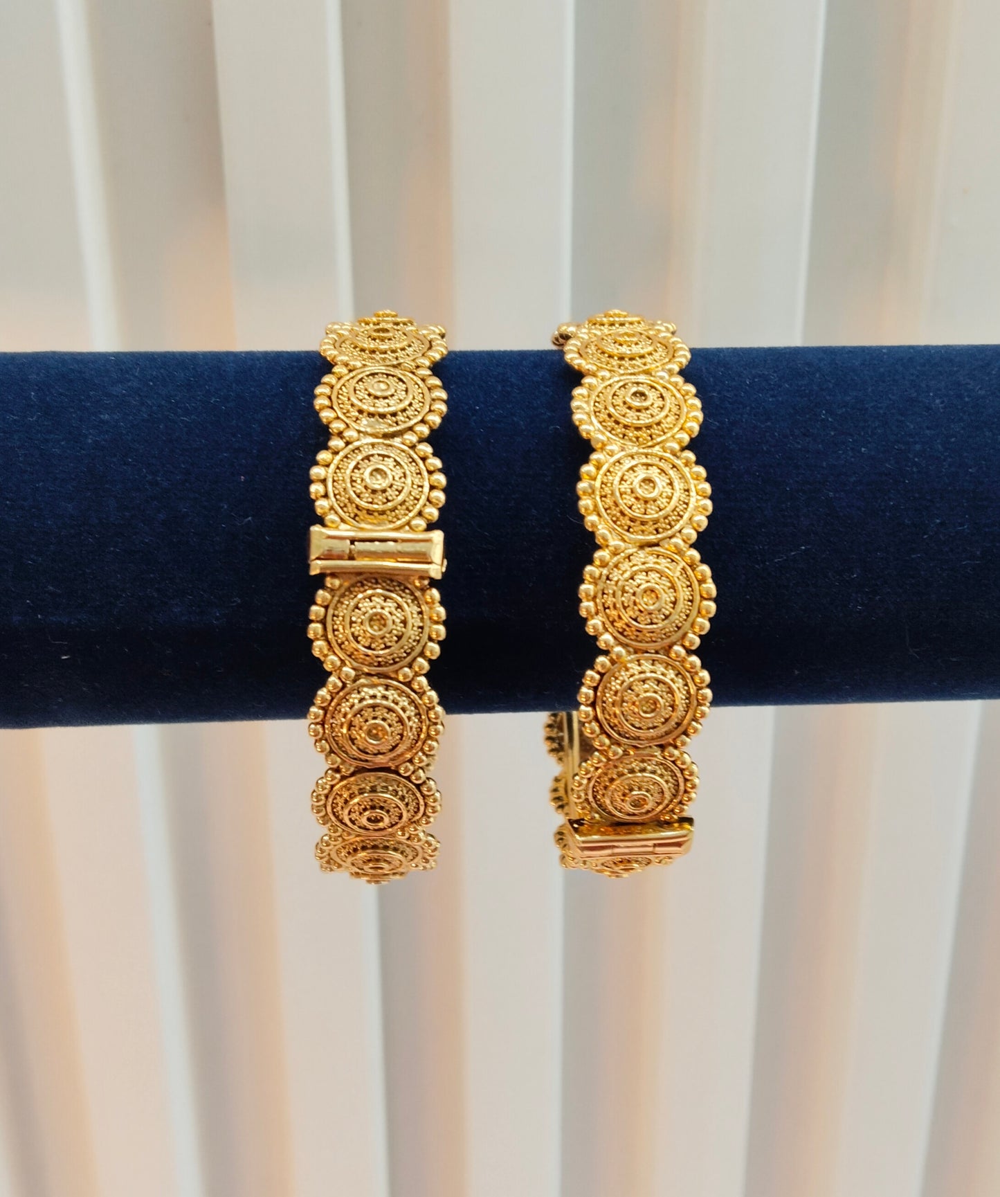 2.4 Size bangles jewelry /Traditional bollywood jewelry/ Screw Gold bangles