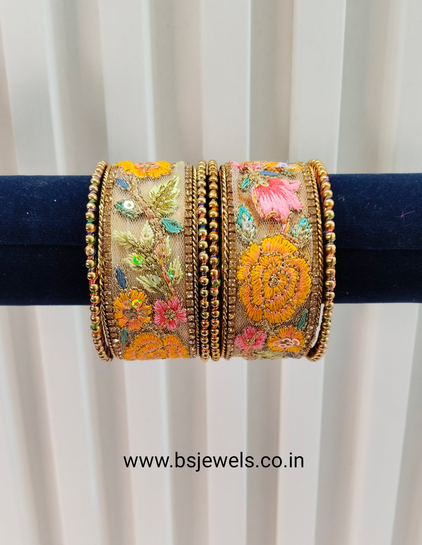 2.6 Size bangles jewelry Set /Traditional bollywood jewelry/Multi Color Antique bangles