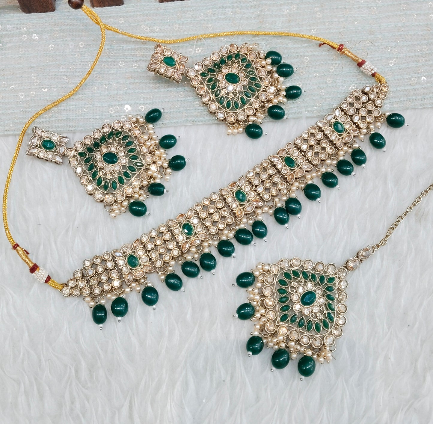 Green Antique Gold Choker Jewellery Hanish Set