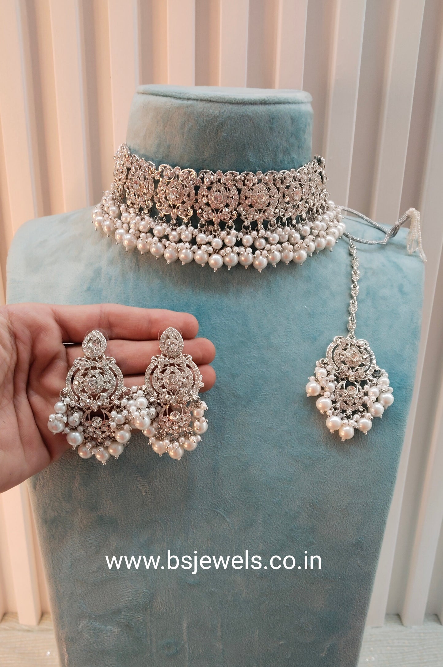 Silver White Choker Jewellery David Set