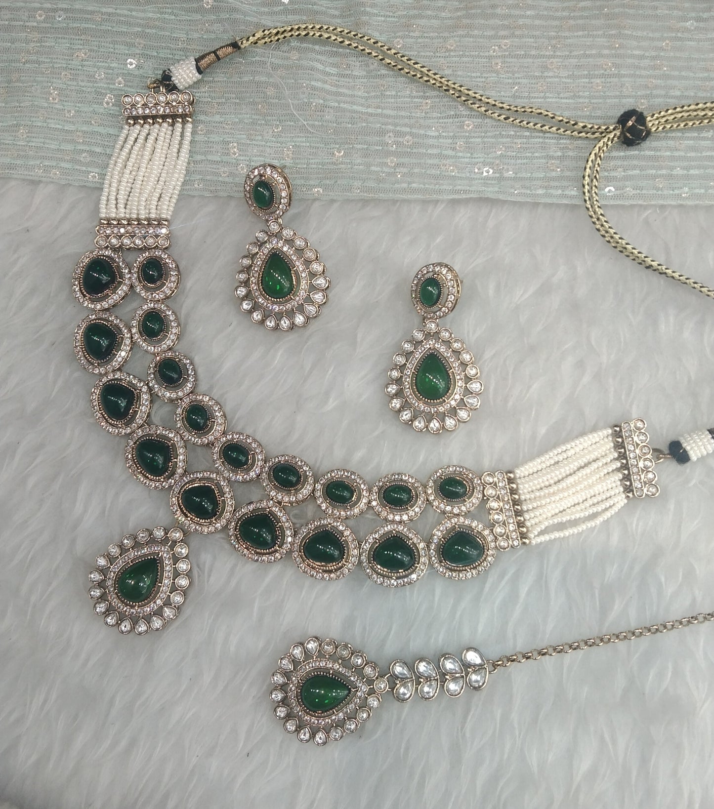 Green Gold Moissanite Kundan Necklace Jewellery Gippy Set