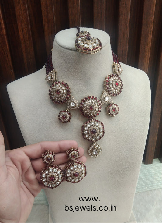Maroon Gold Moissanite Kundan Necklace Jewellery Gippy Set