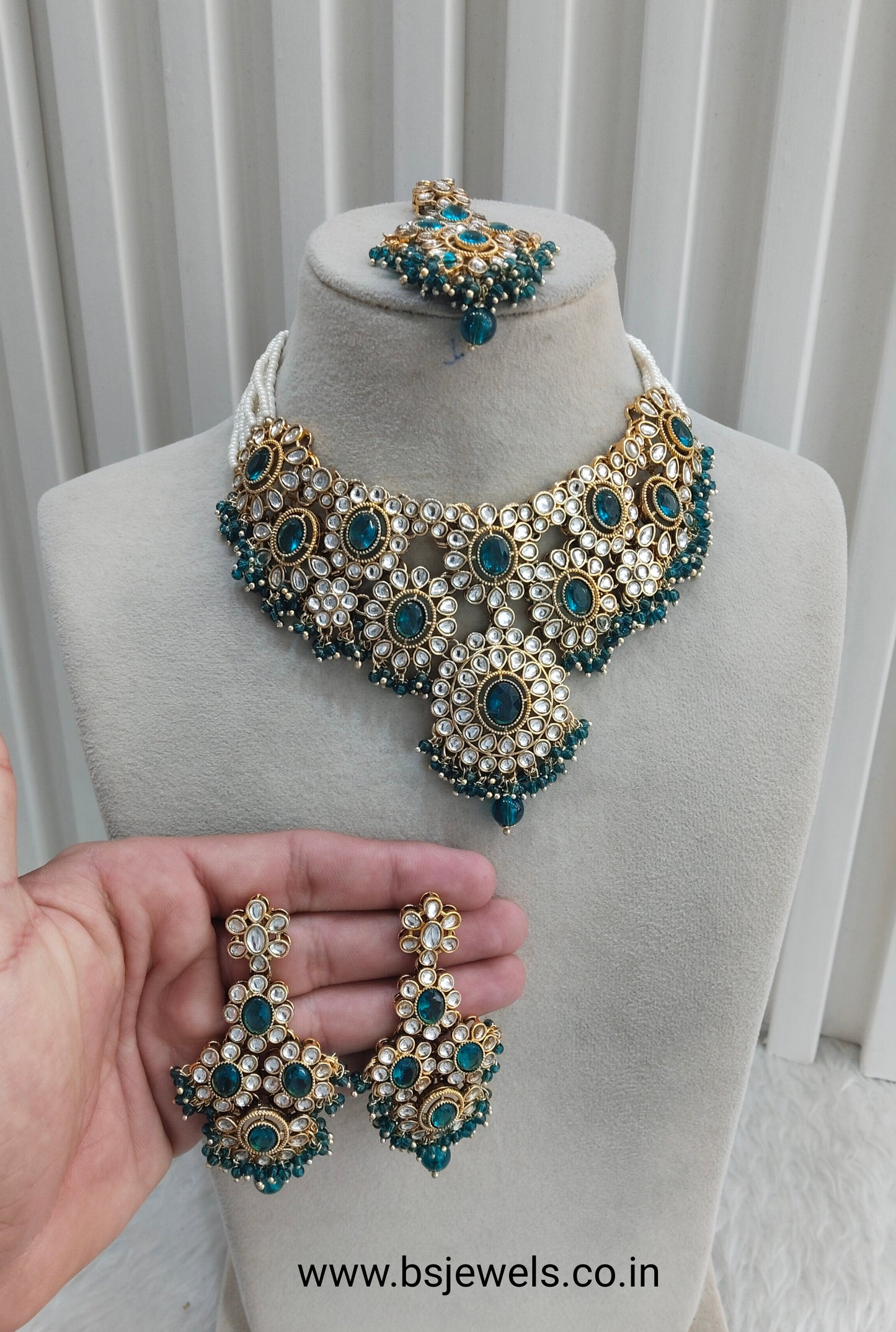 Rama Green Gold Kundan Necklace Jewellery Ritika Set