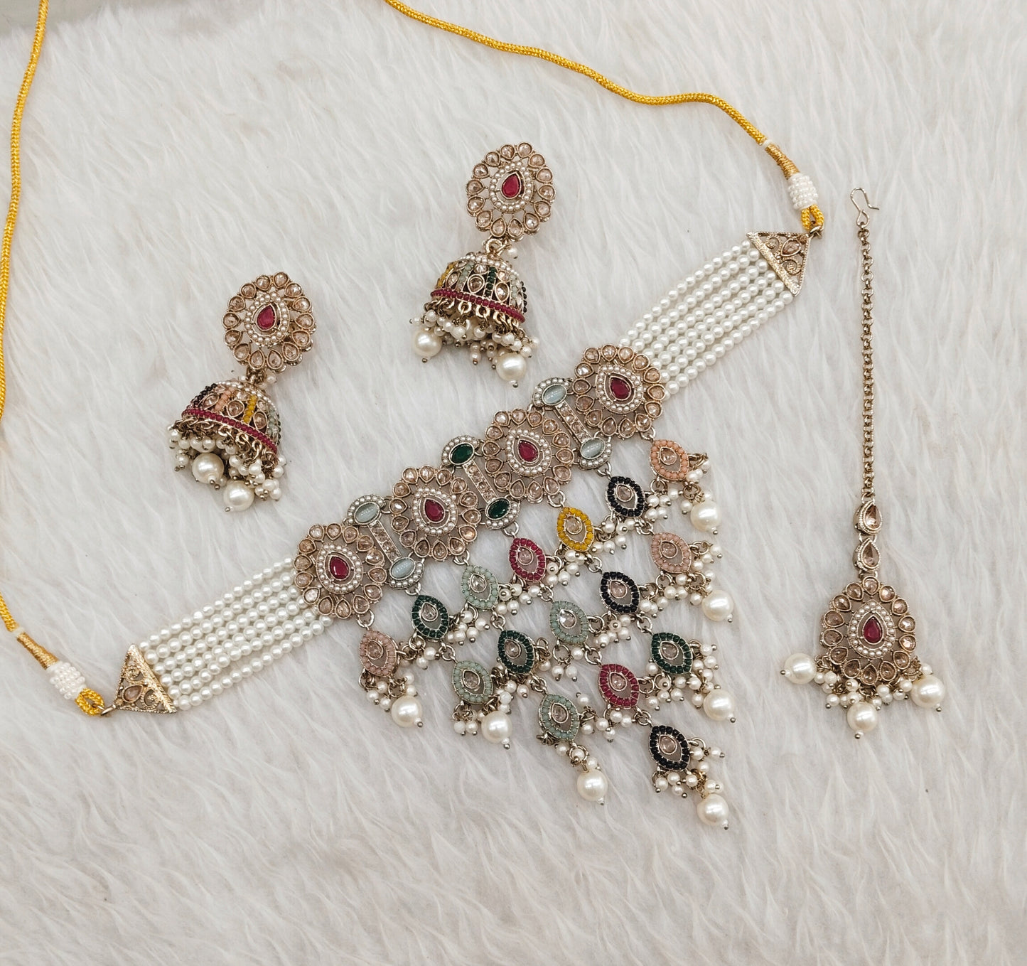 Multi Color Antique Gold Choker Jewellery Monte Set