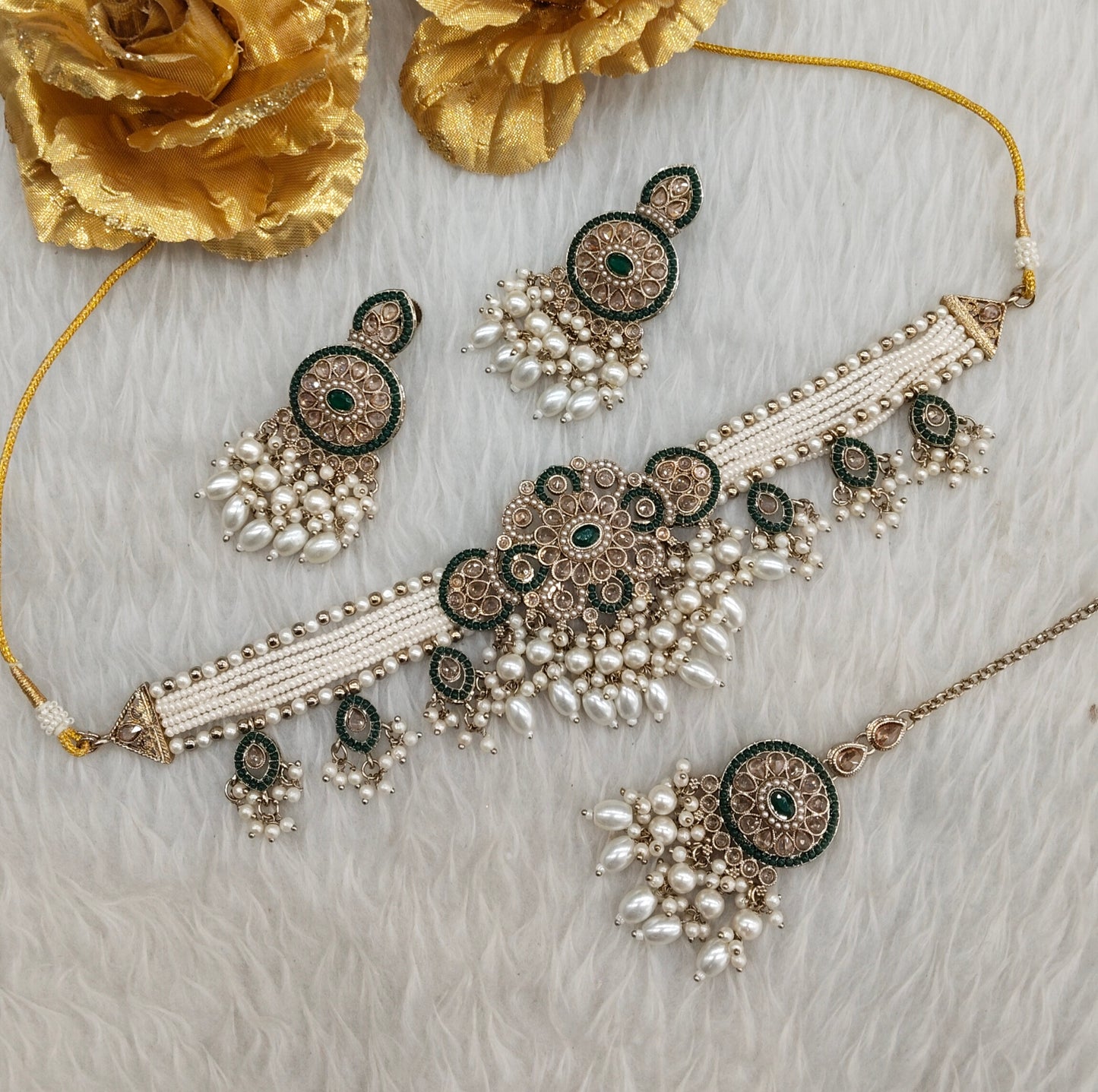 Green Antique Gold Choker Jewellery Monte Set