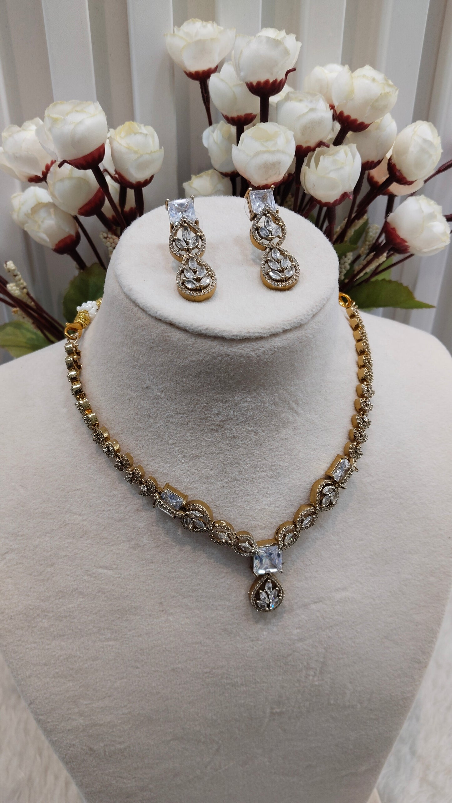 White Antique Gold CZ Necklace Jewellery Peterson Set