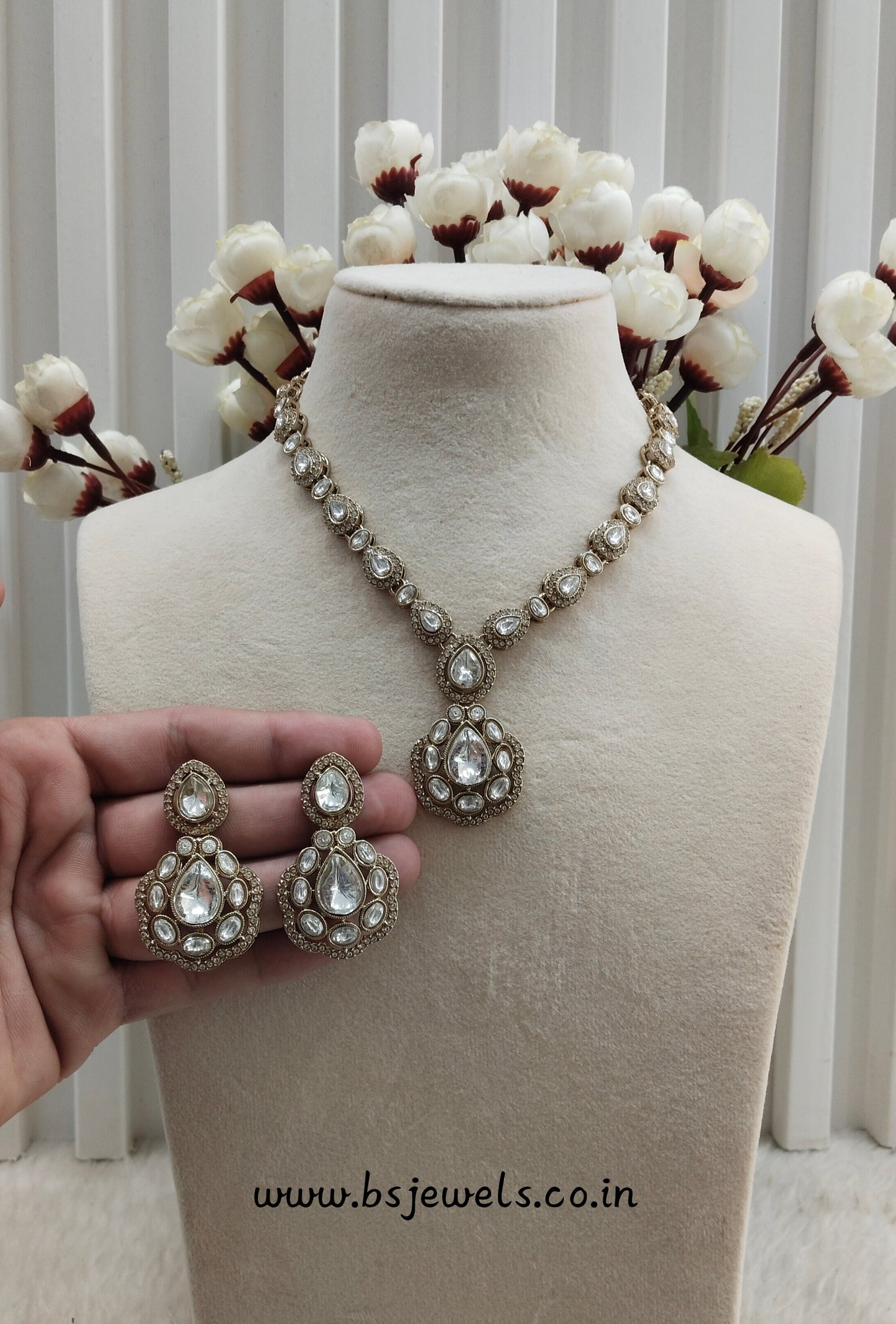 Antique Gold Necklace Jewellery Bravo Set