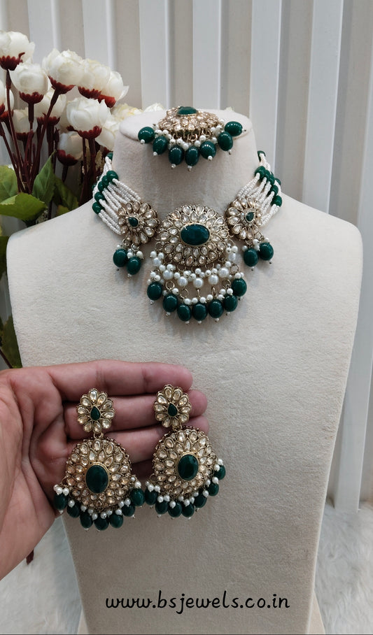 Green Antique Gold Choker Jewellery Porel Set