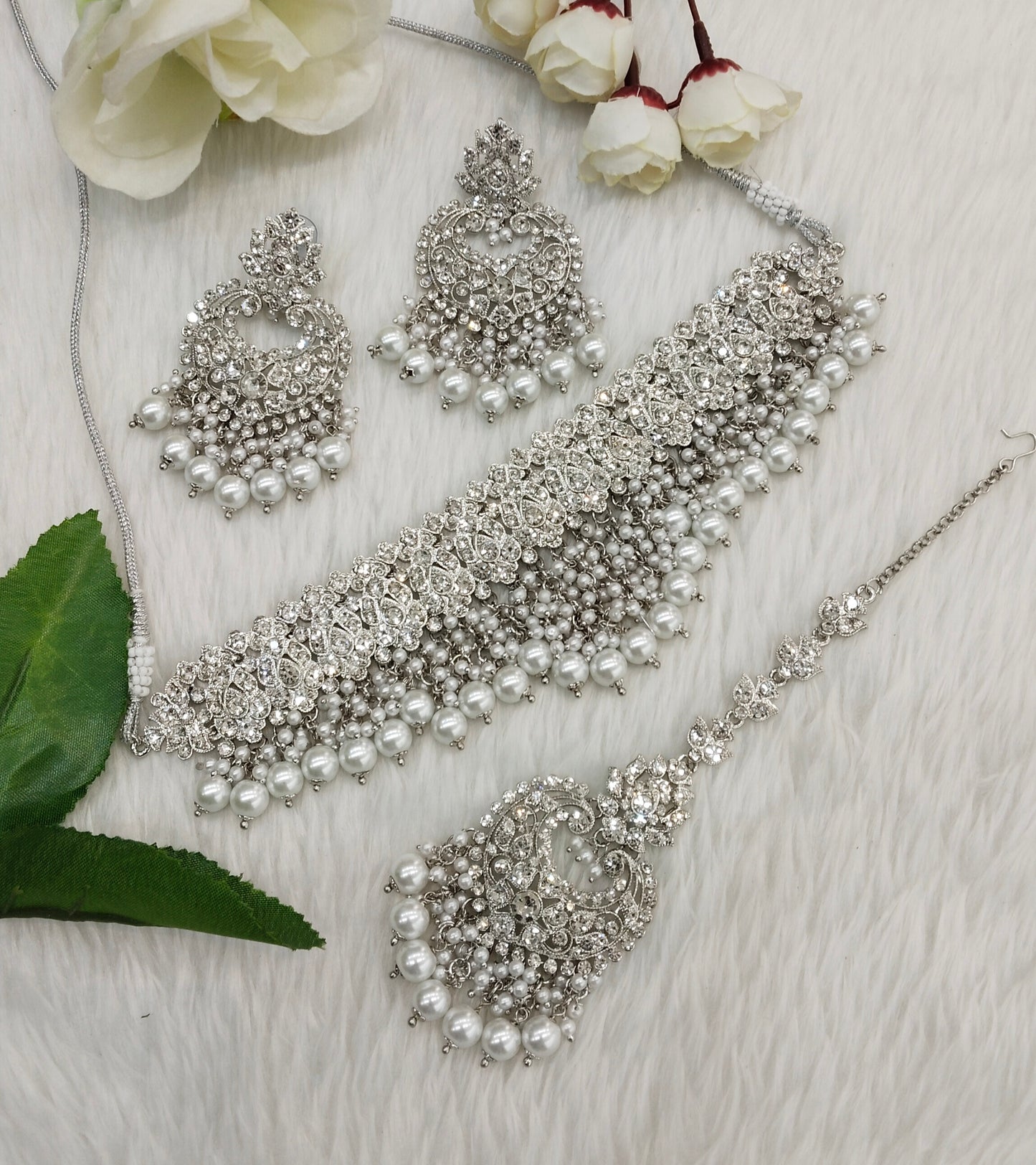 Silver White Choker Jewellery Siki Set