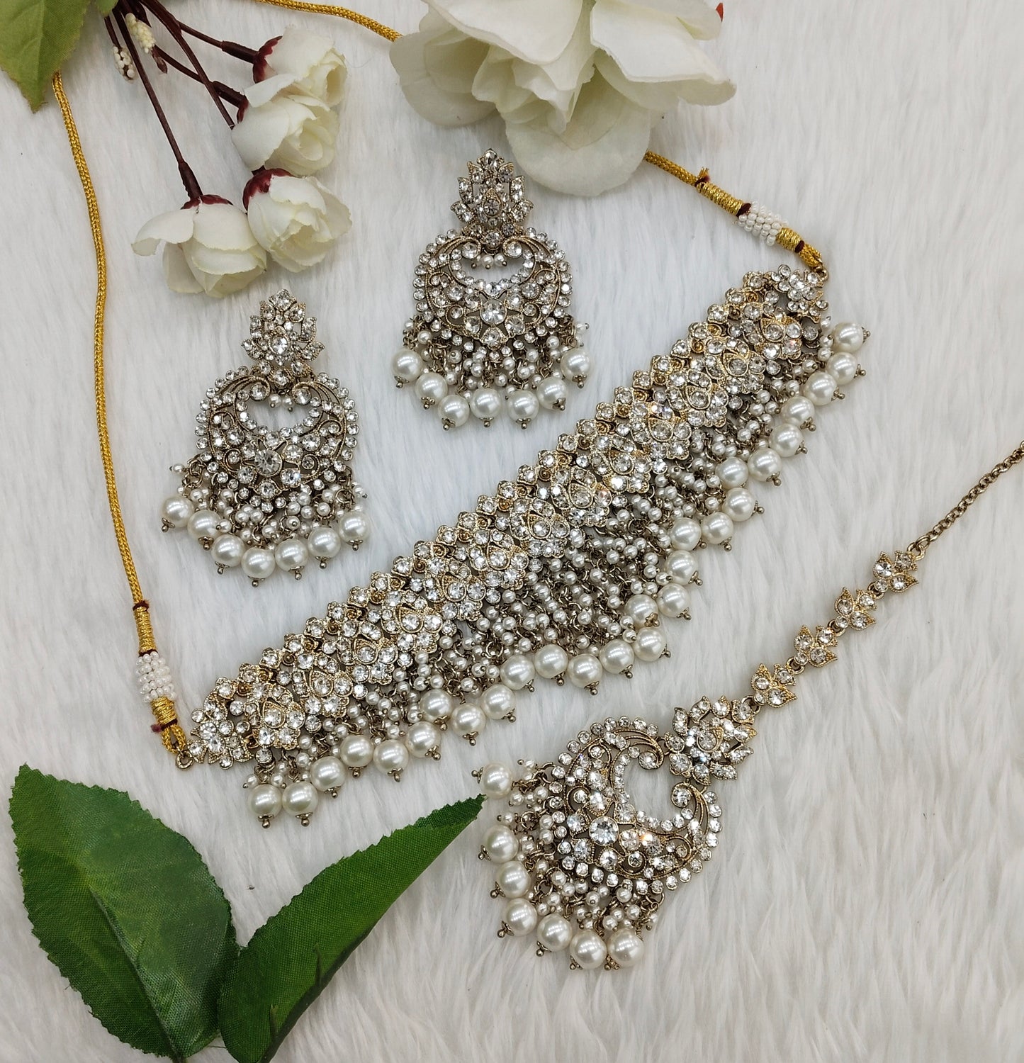 White Antique Gold Choker Jewellery Siki Set