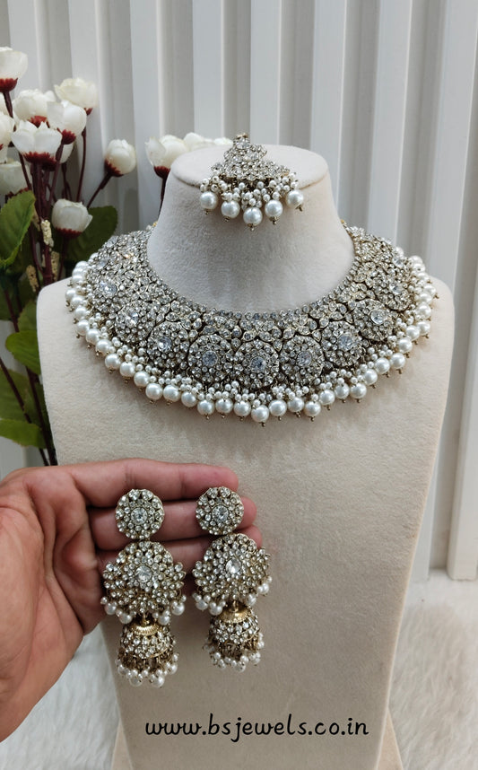 White Antique Gold Necklace Jewellery Meenu Set