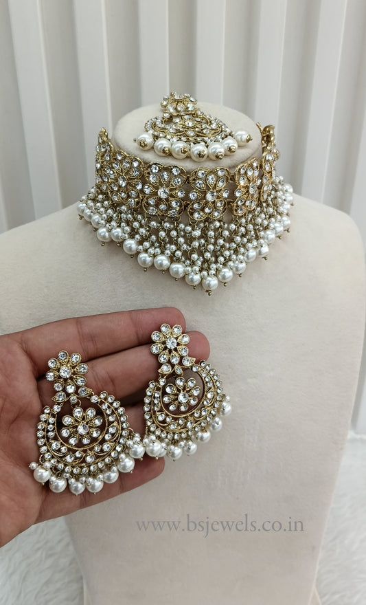 White Antique Gold Choker Jewellery Jot Set