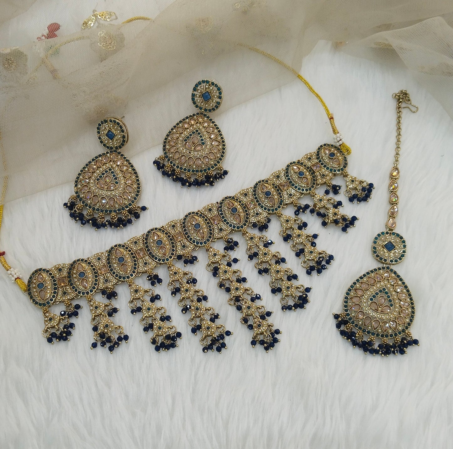 Blue Antique Gold Choker Jewellery Inder Set