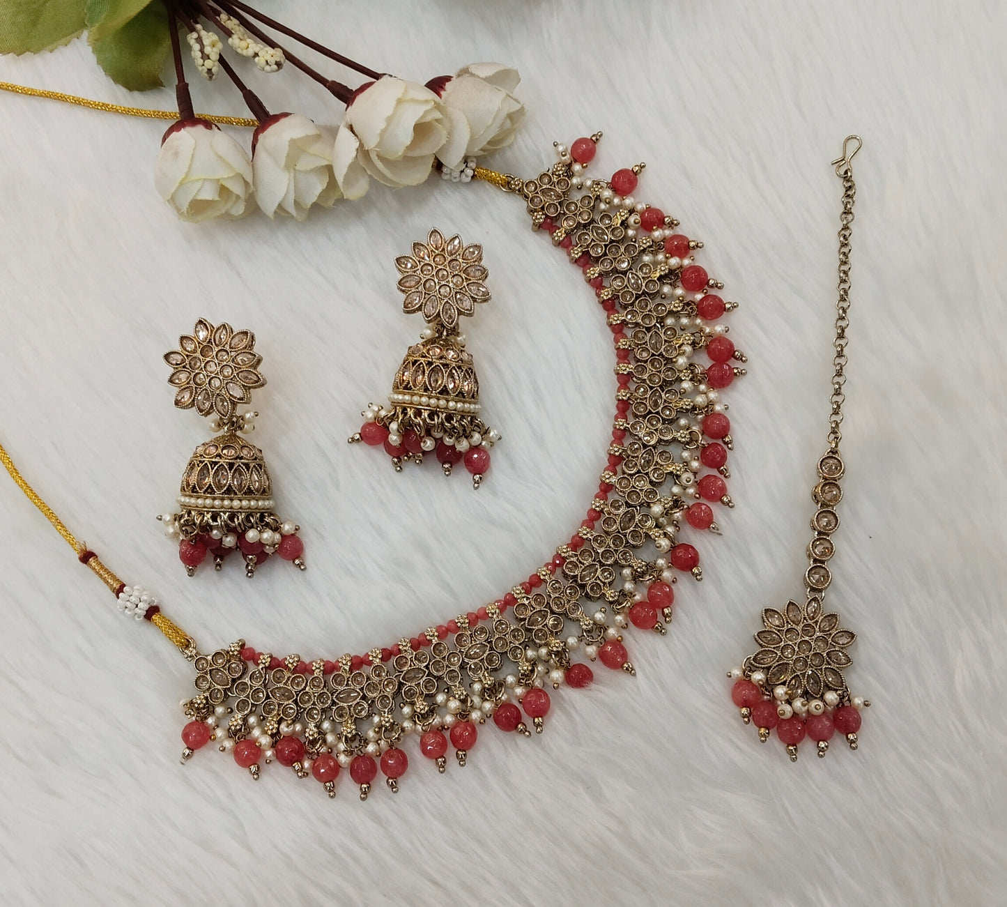 Gaajri Antique Gold Necklace Jewellery Gurjot Set