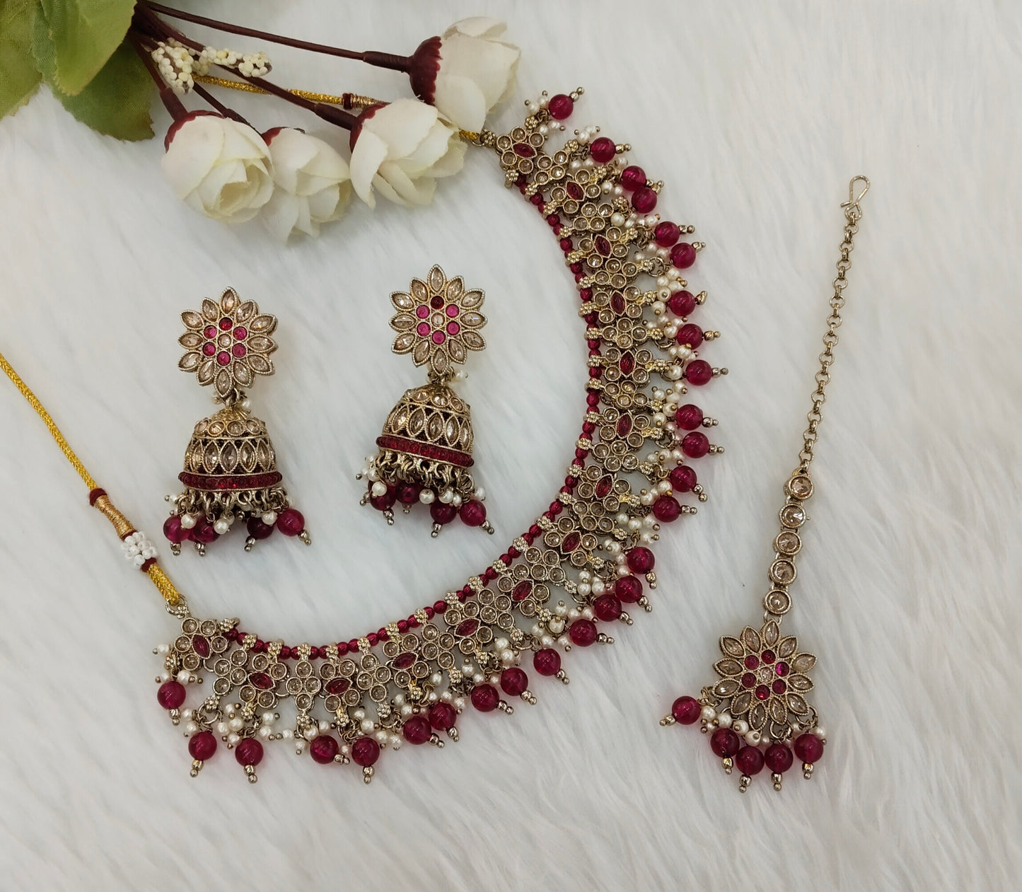 Majenta Antique Gold Necklace Jewellery Gurjot Set