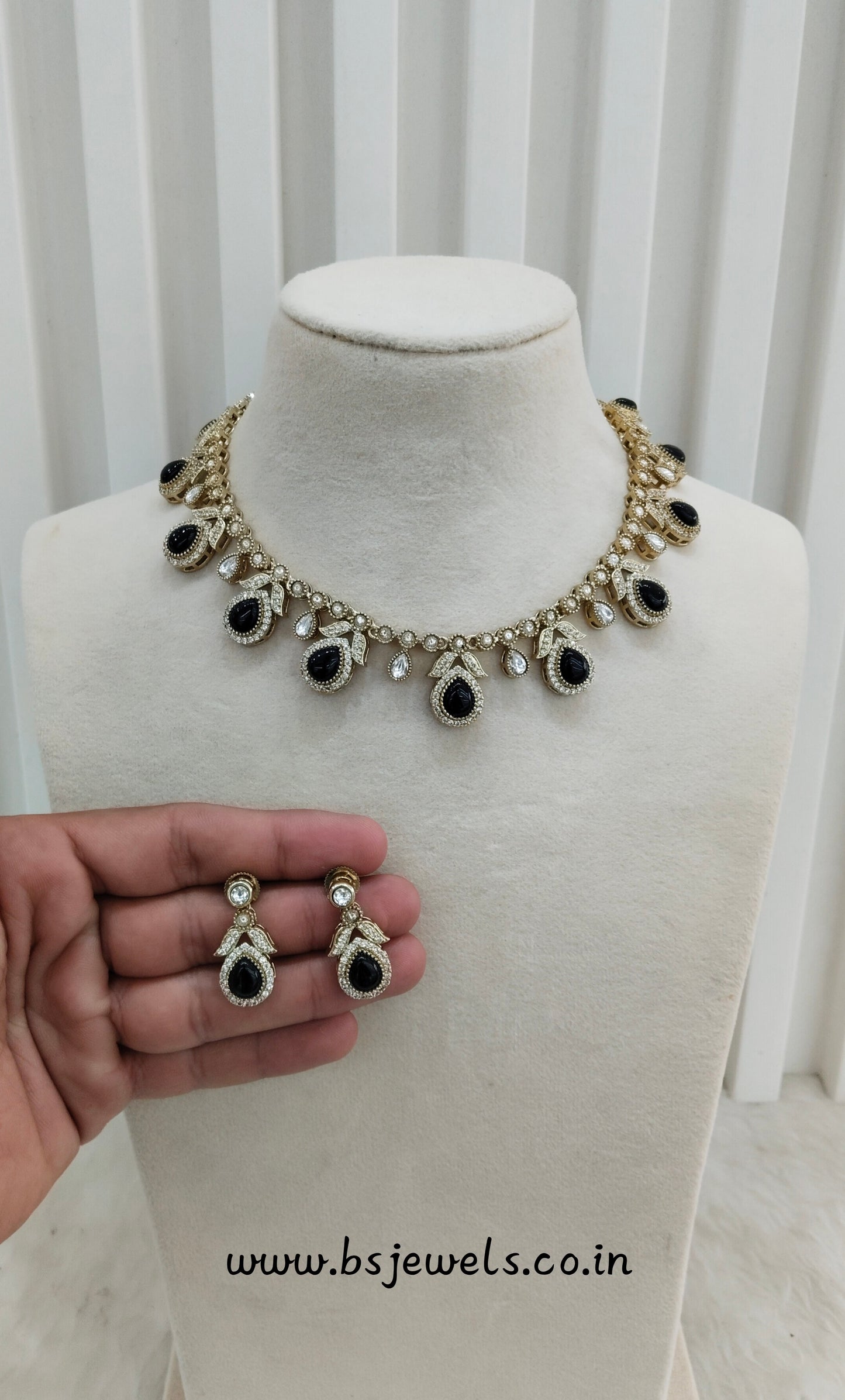 Black Gold Moissanite Kundan Necklace Jewellery Barkat Set