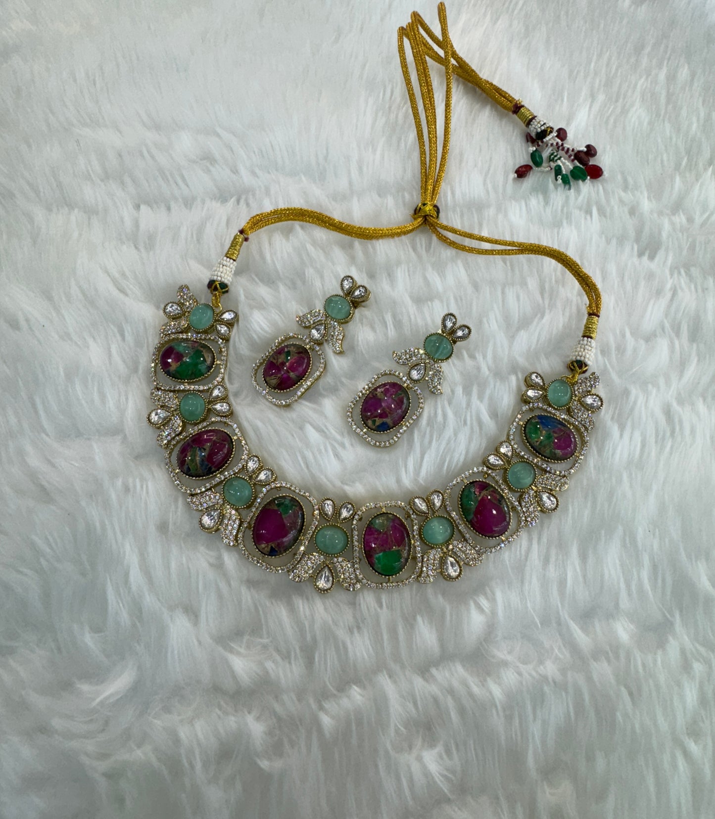 Ruby Grreen Necklace Jewellery Ria Set