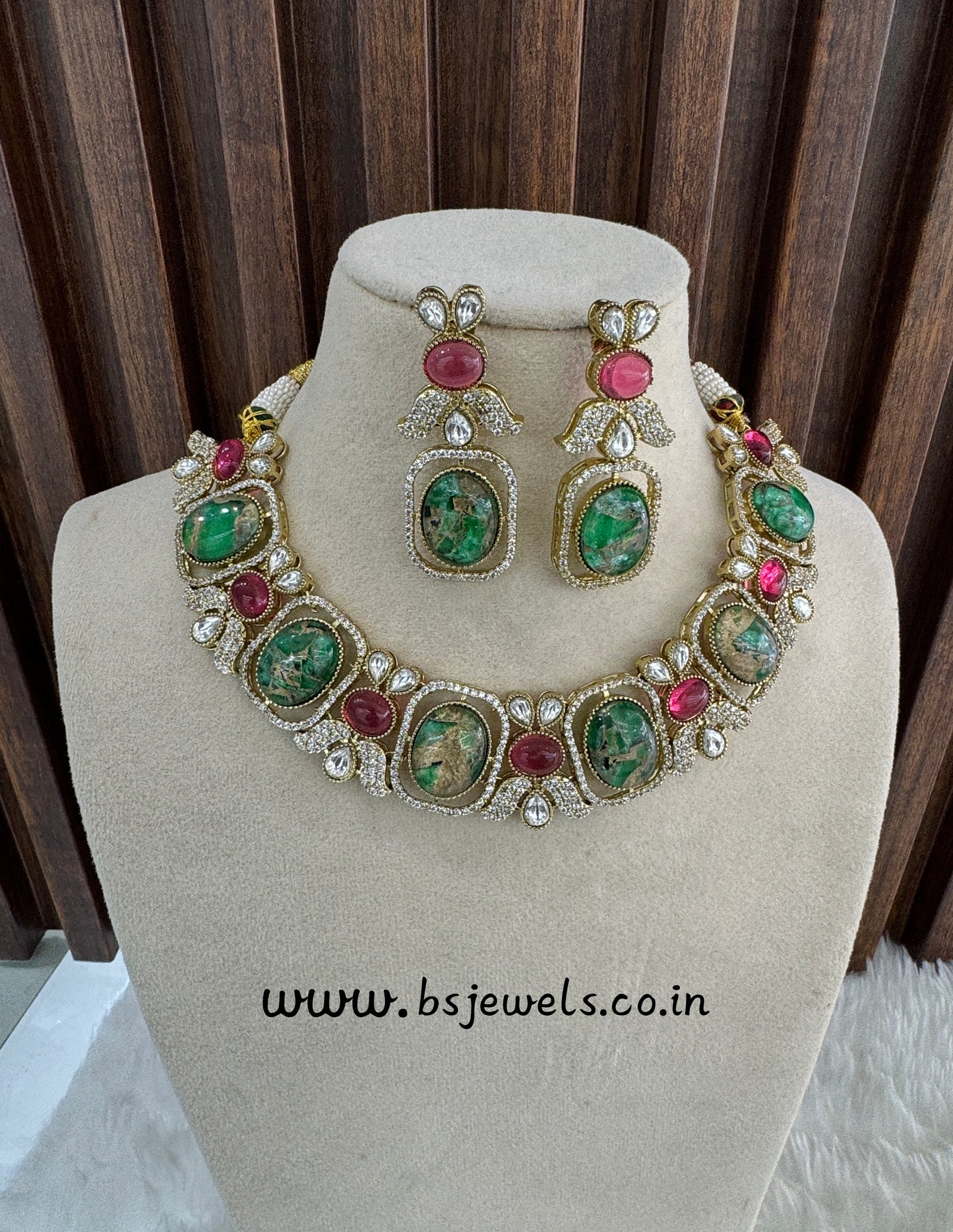 Ruby Green Necklace Jewellery Ria Set