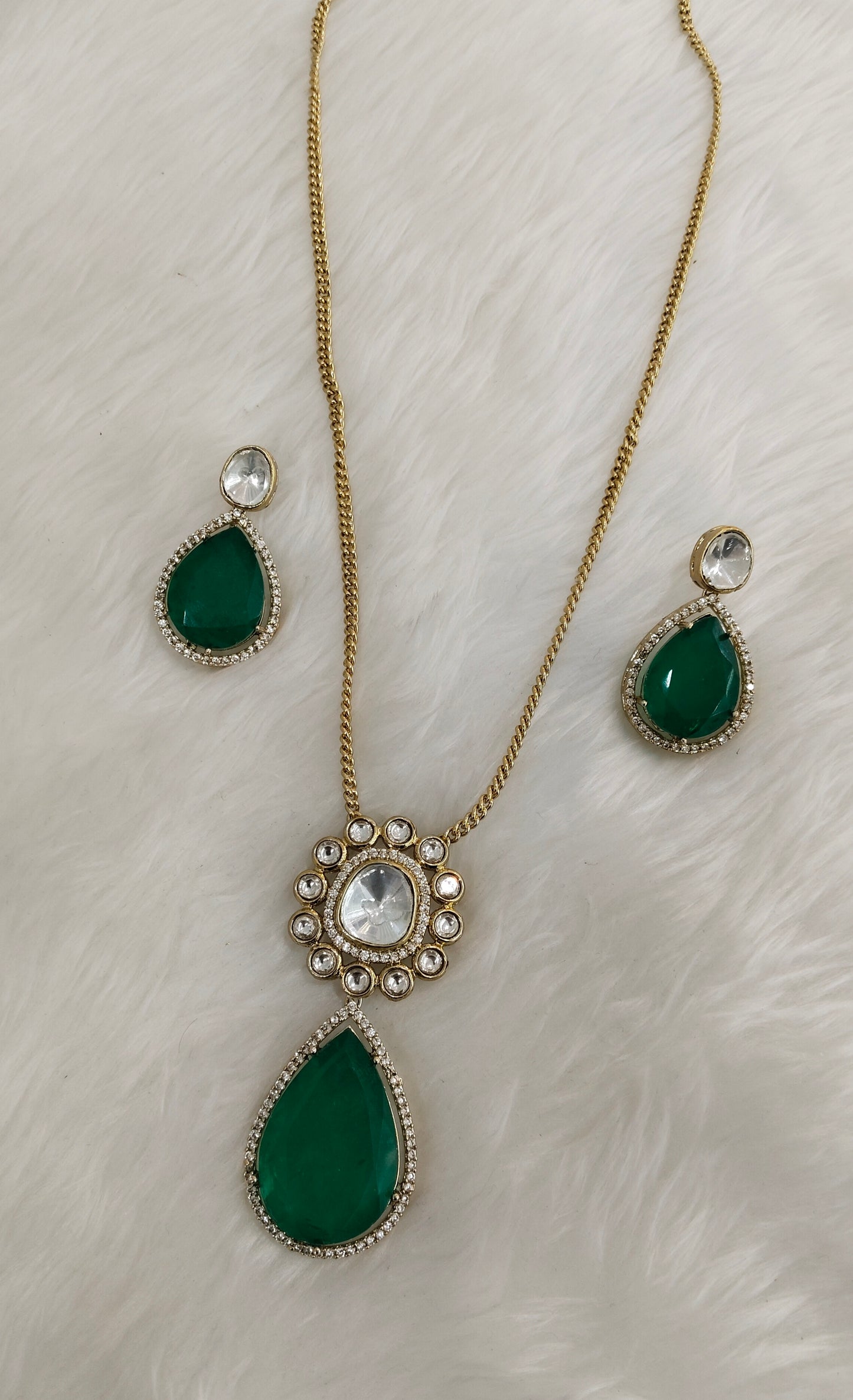 Green Gold Moissanite Kundan Necklace Jewellery Solis Chain Set