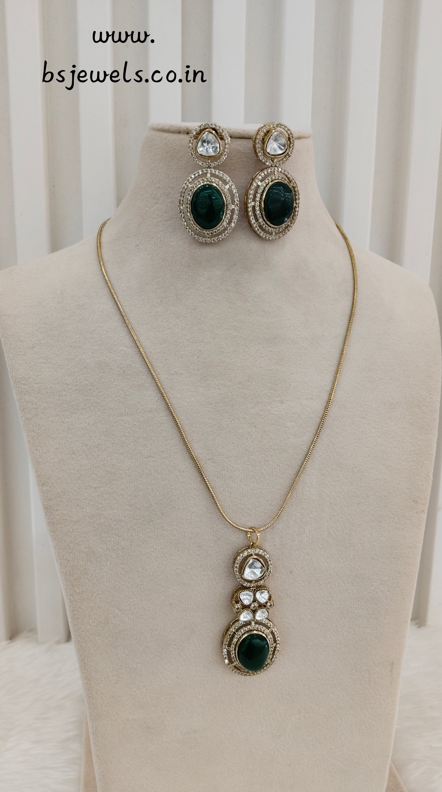 Green Gold Moissanite Kundan Necklace Jewellery Solis Chain Set
