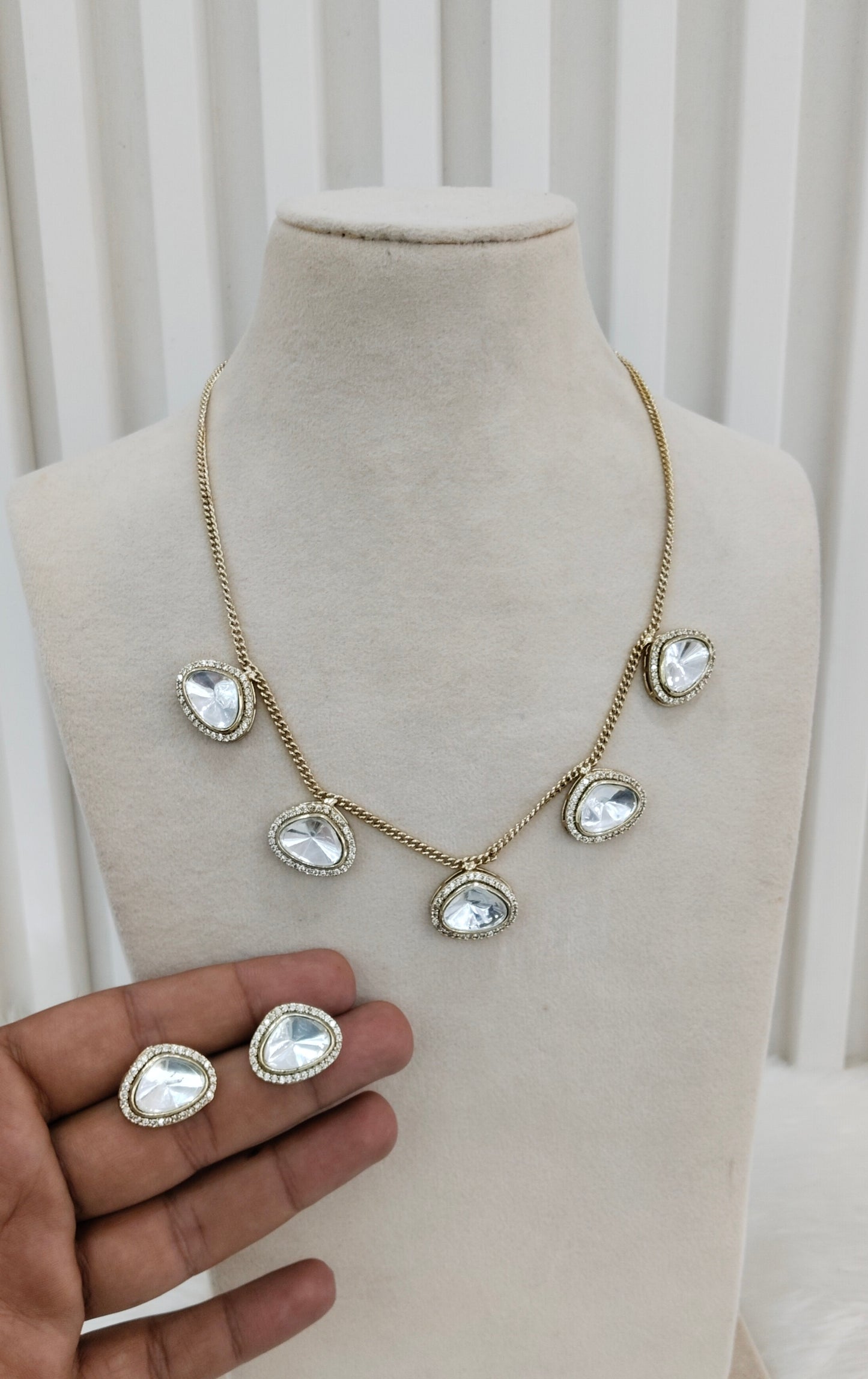Gold Moissanite Kundan Necklace Jewellery Solis Set