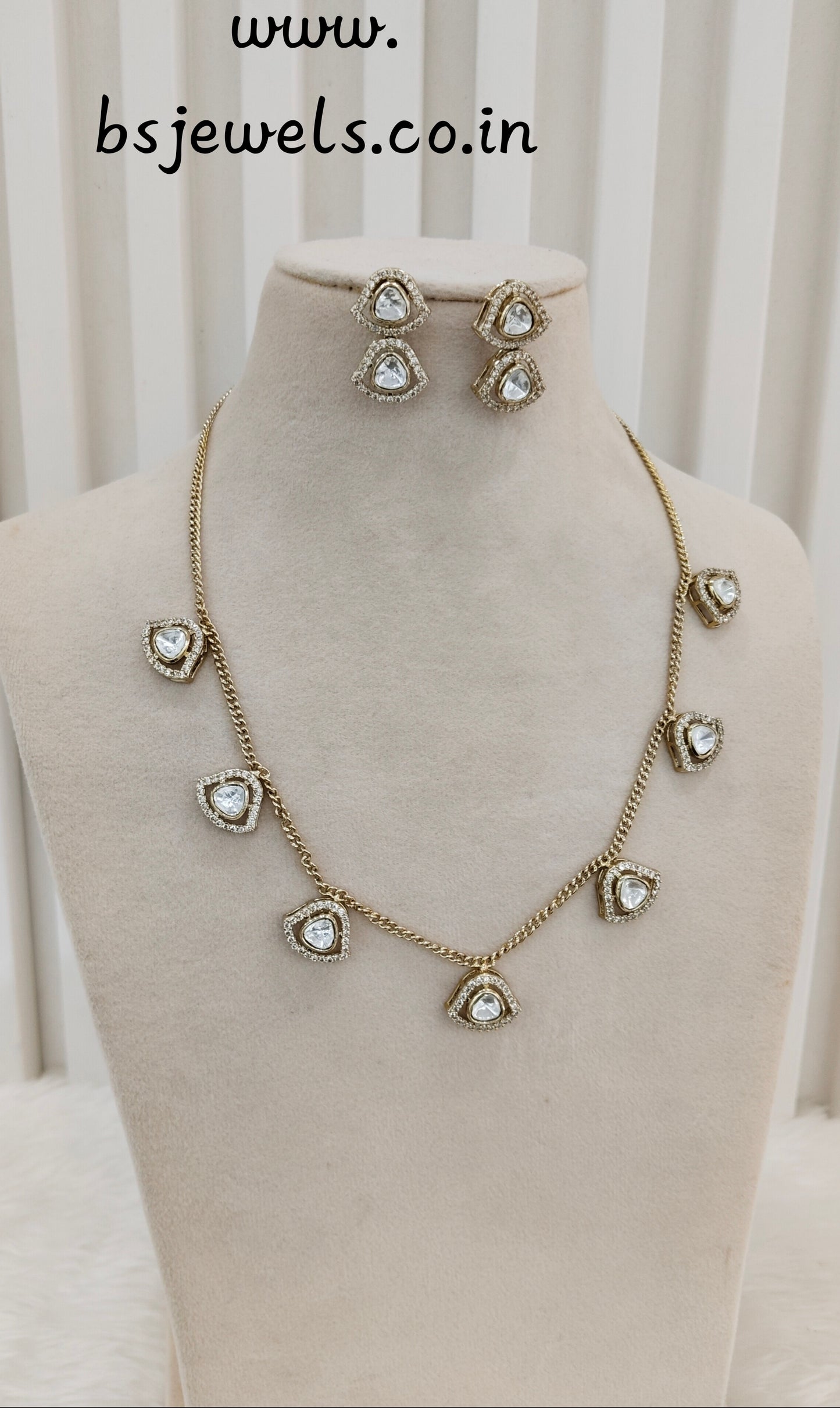 Gold Moissanite Kundan Necklace Jewellery Solis Set