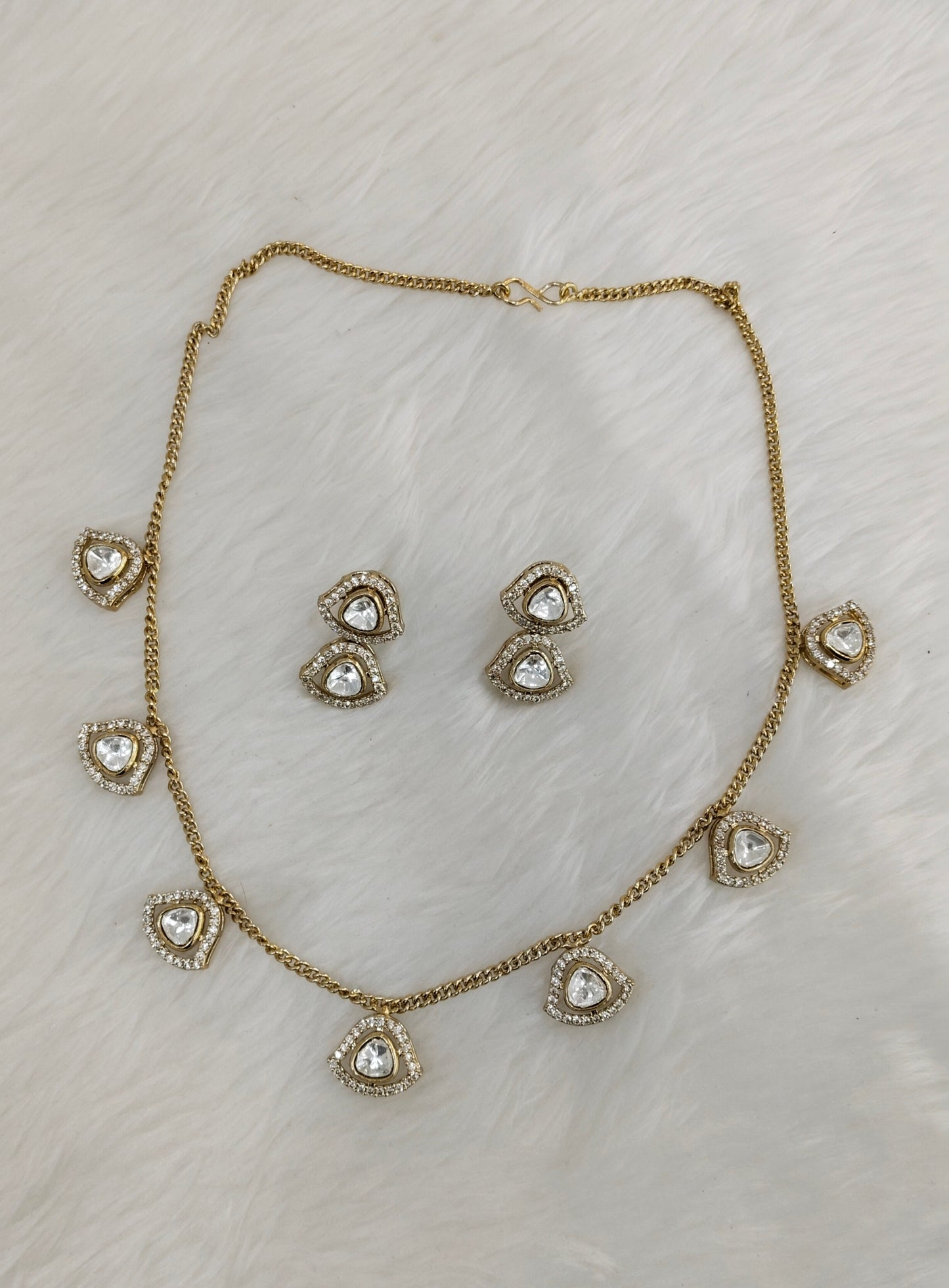 Gold Moissanite Kundan Necklace Jewellery Solis Set
