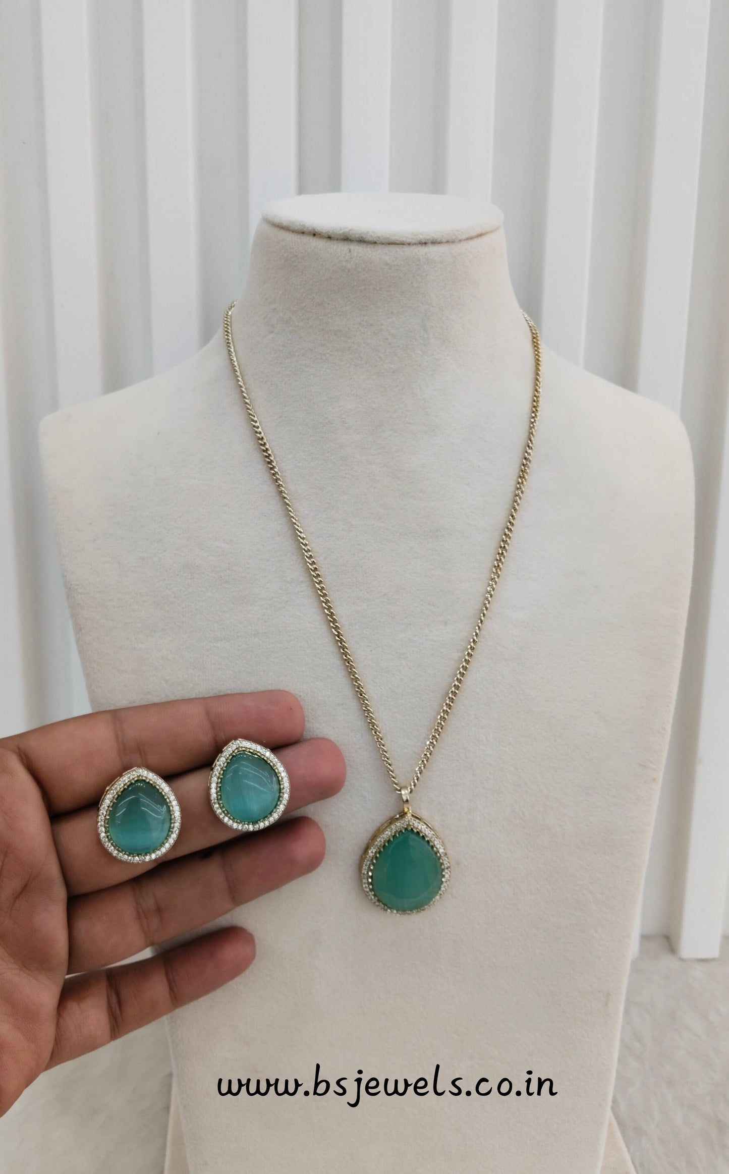 Sea Green Gold Moissanite Kundan Necklace Jewellery Avenger Chain Set