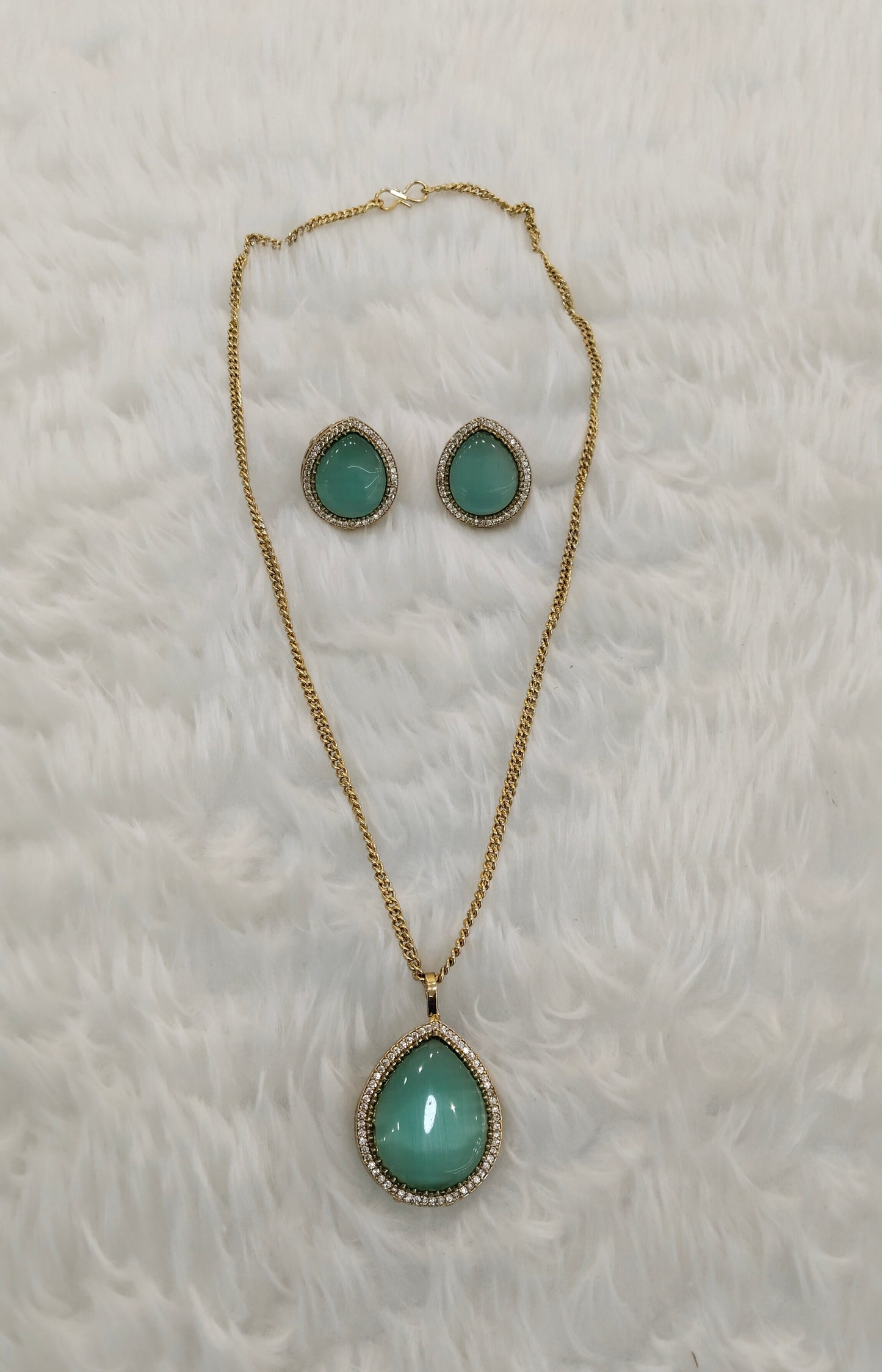 Sea Green Gold Moissanite Kundan Necklace Jewellery Avenger Chain Set