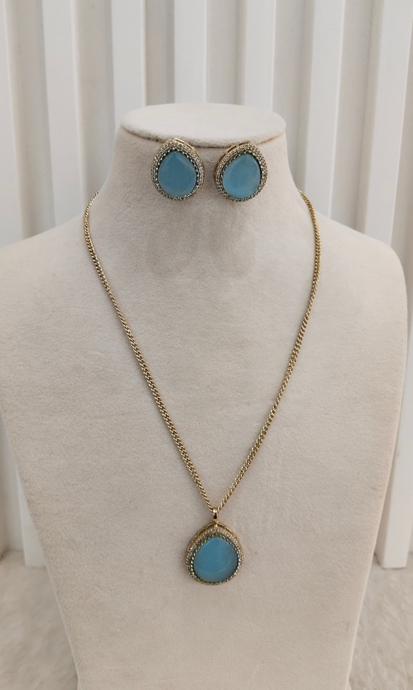 Sky Blue Gold Moissanite Kundan Necklace Jewellery Avenger Chain Set