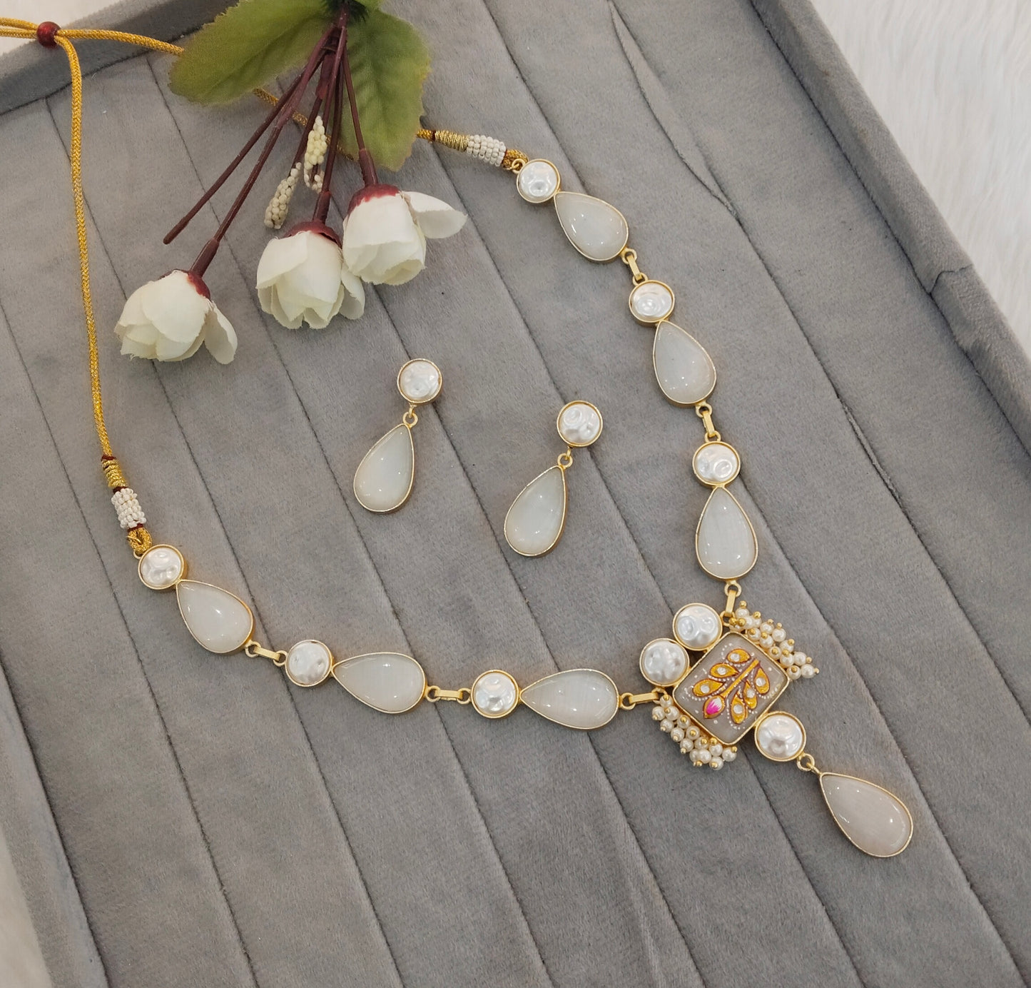 White Mother Of Pearl Stone Necklace Jewellery Mahindra Set