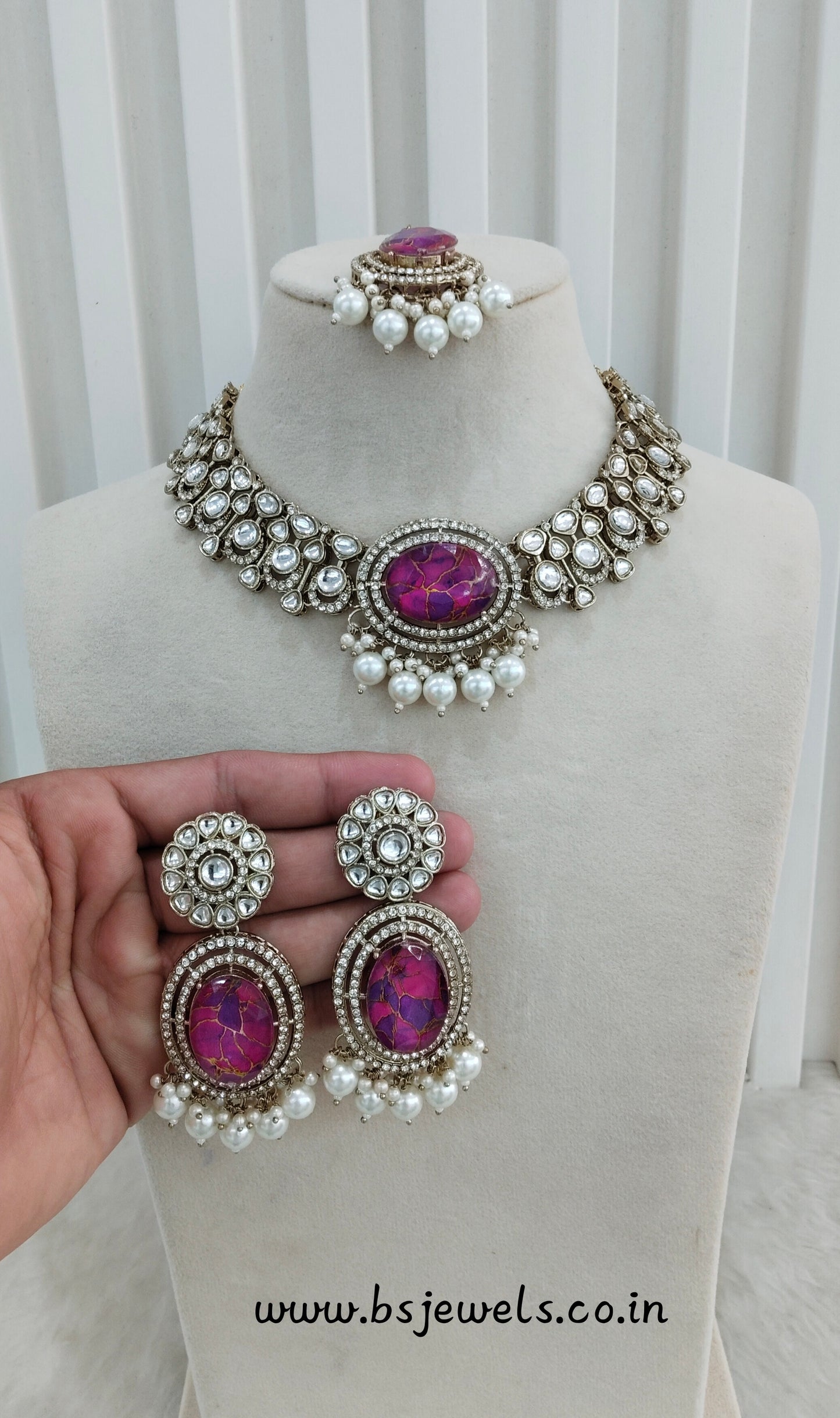 Majenta Antique Gold Kundan Necklace Jewellery Wanted Set