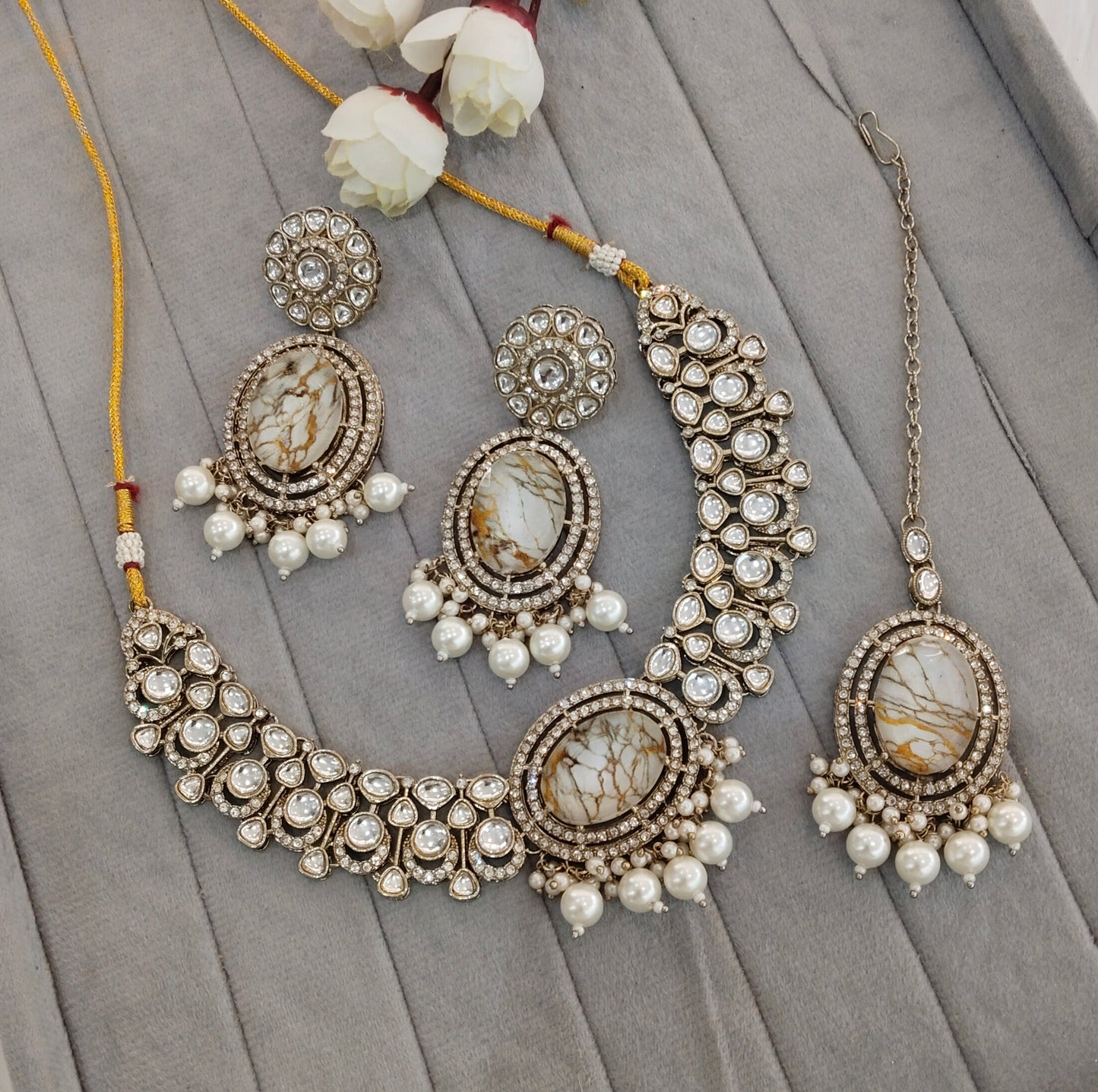 White Antique Gold Kundan Necklace Jewellery Wanted Set