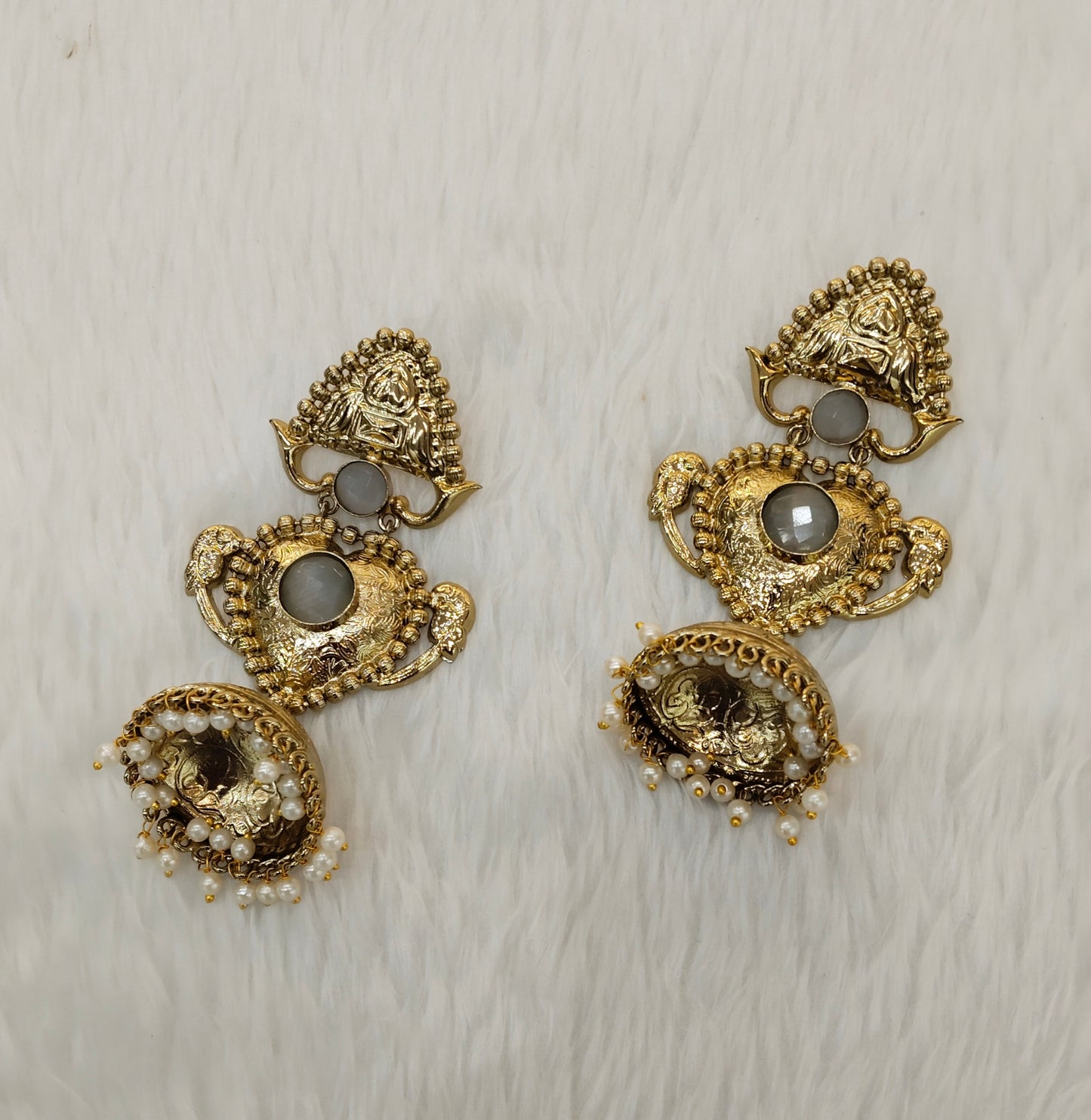 Grey Antique Gold Bollywood Sidhu Earrings