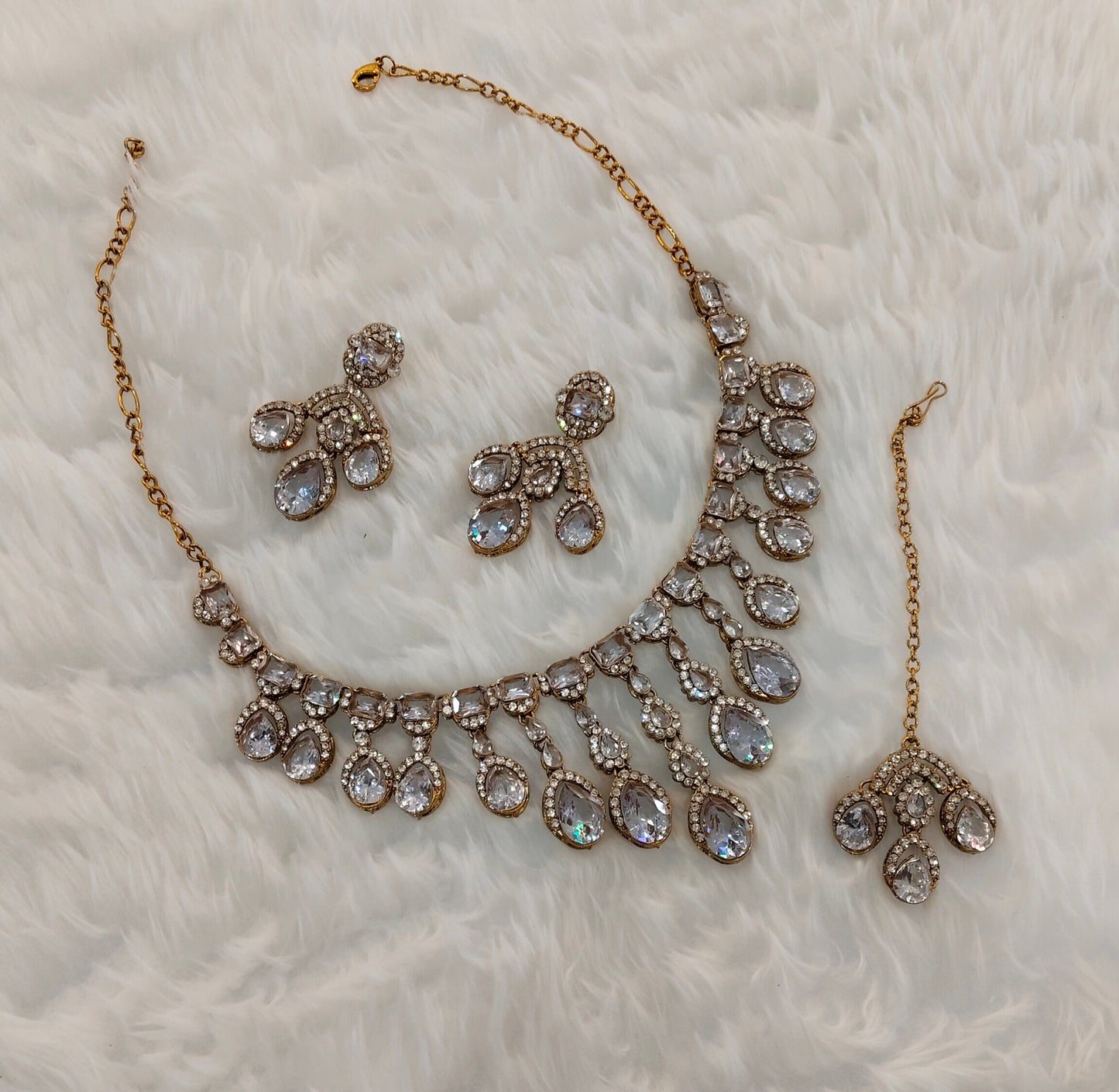 White Antique Gold Zircon Necklace Jewellery Ekaksh Set
