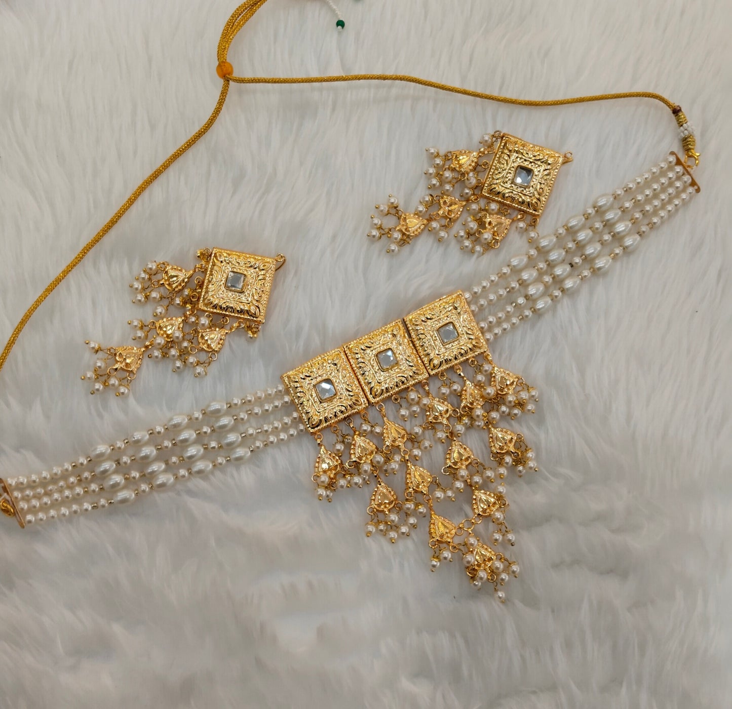 White Jadau Punjabi Style Choker Jewellery Worldwide Set